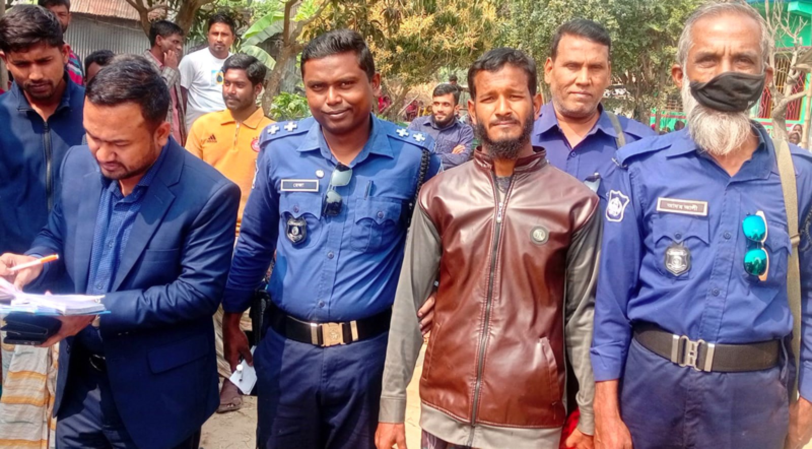আচরণবিধি লঙ্ঘন: পাবনা-৩ আসনে জামায়াত প্রার্থীর কর্মীকে জরিমানা