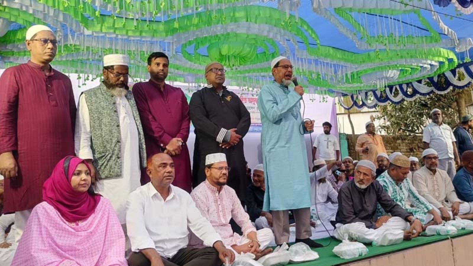 সান্তাহার পৌর বিএনপি’র উদ্যোগে ইফতার মাহফিল অনুষ্ঠিত