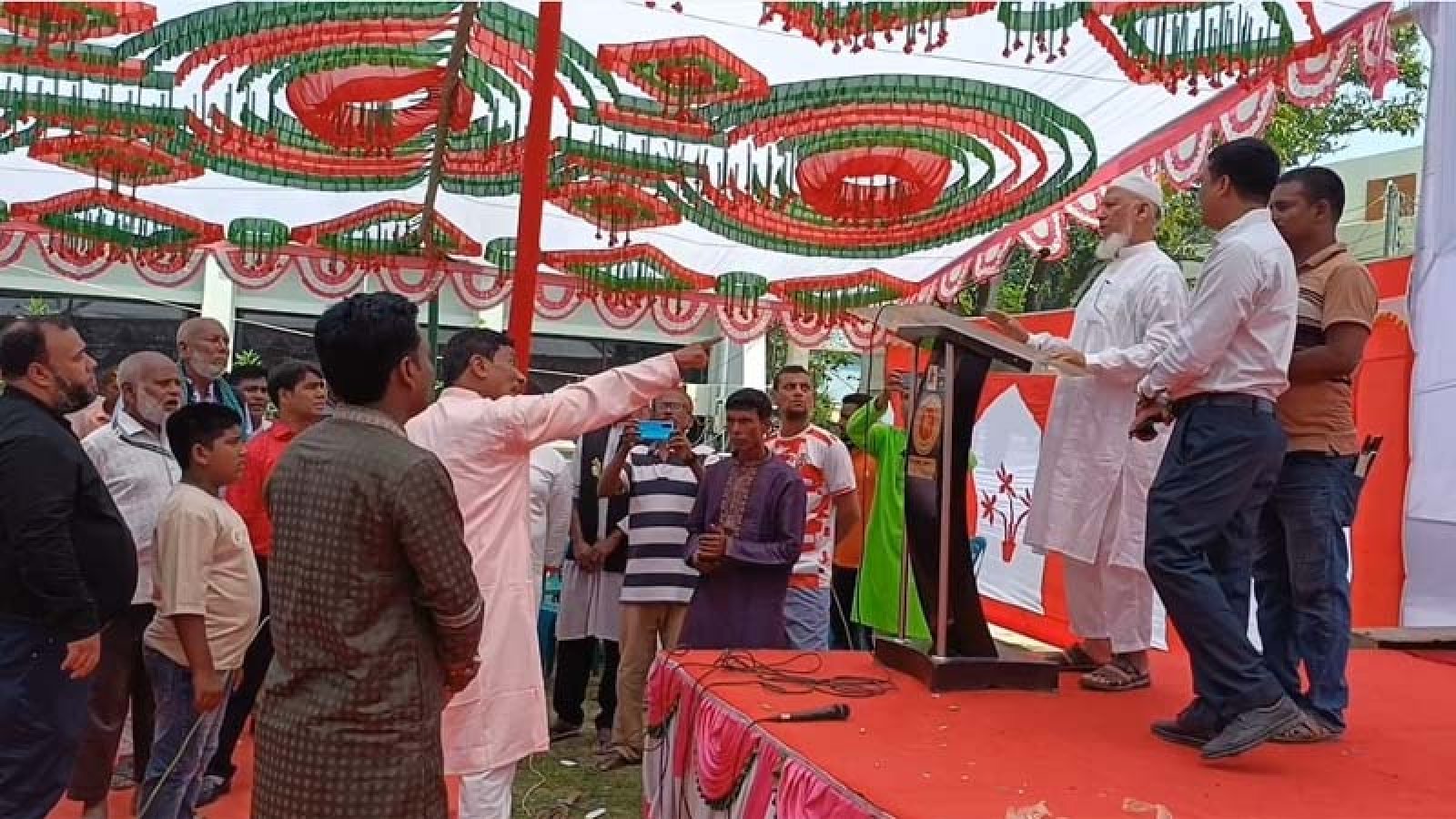 শিবগঞ্জে লবিং গ্রুপিংয়ের কারণে  মুক্তিযোদ্ধাদের সংবর্ধনা অনুষ্ঠান ভণ্ডুল