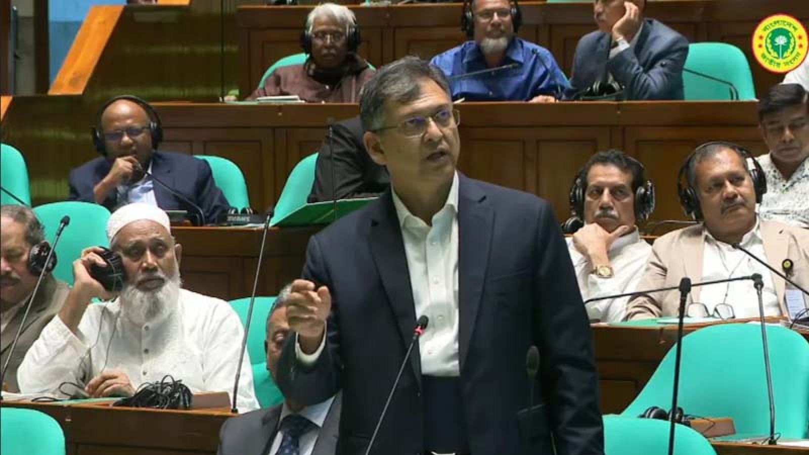 অটোরিকশায় বছরে ৪ হাজার কোটি টাকার রাজস্ব ক্ষতি: সংসদে স্বরাষ্ট্রমন্ত্রী