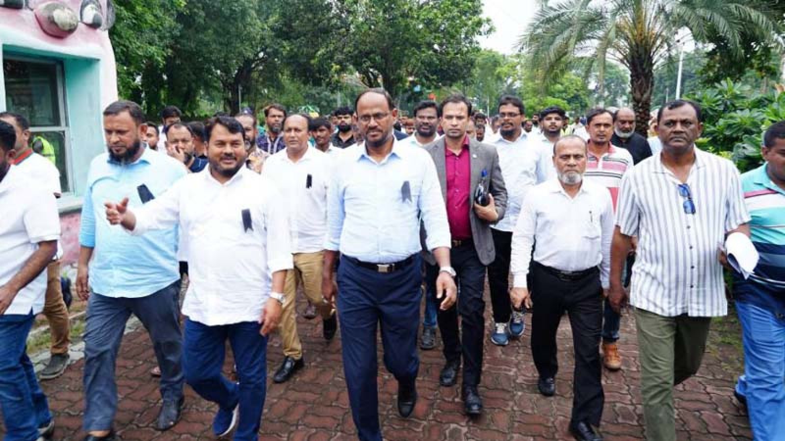 শহীদ জিয়া শিশু পার্ক আধুনিকায়নের লক্ষ্যে পরিদর্শনে মৎস্য ও প্রাণিসম্পদ প্রতিমন্ত্রী