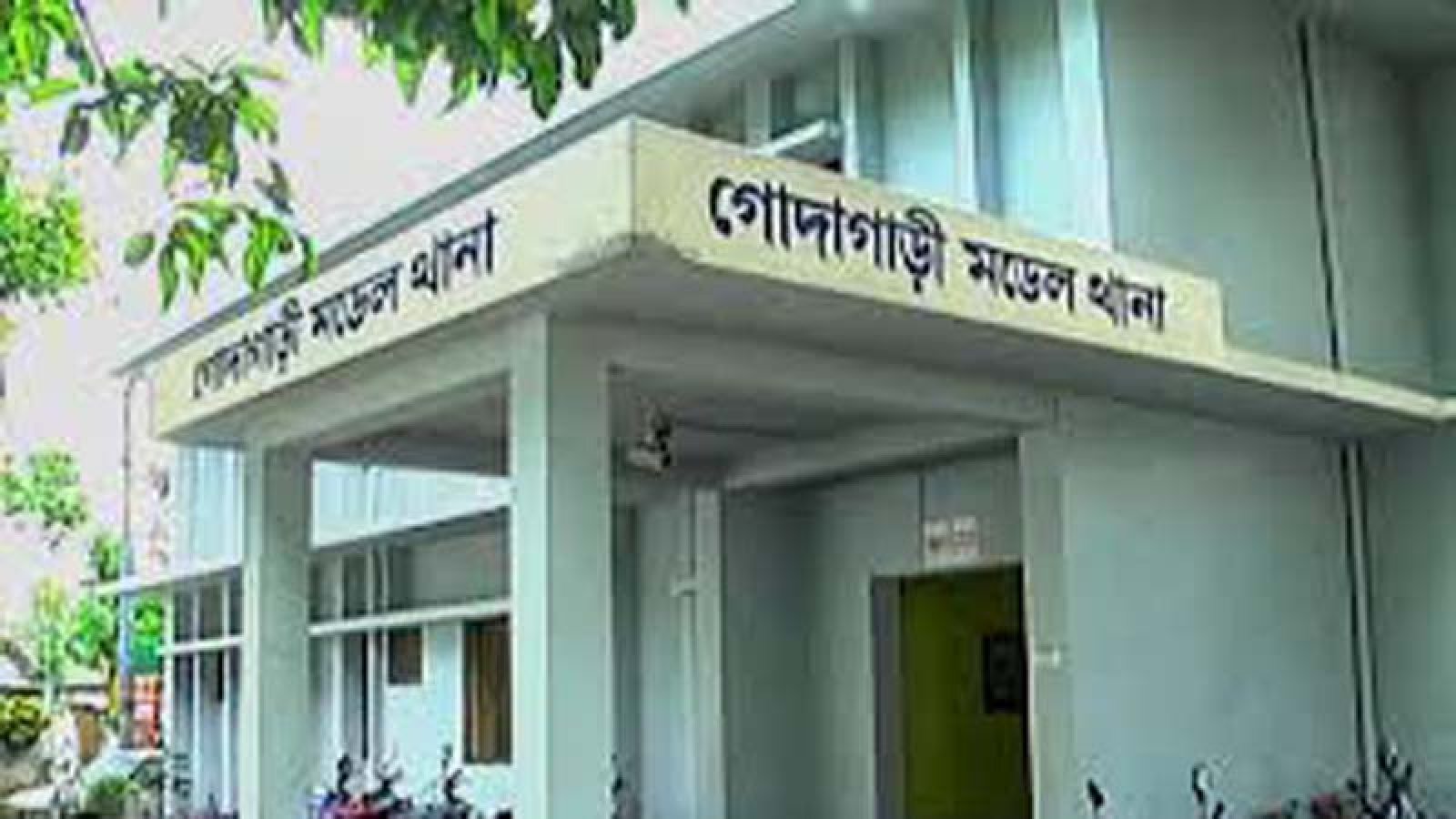 ইজারায় জমি পেয়ে চাষাবাদ না করার জন্য হুমকি