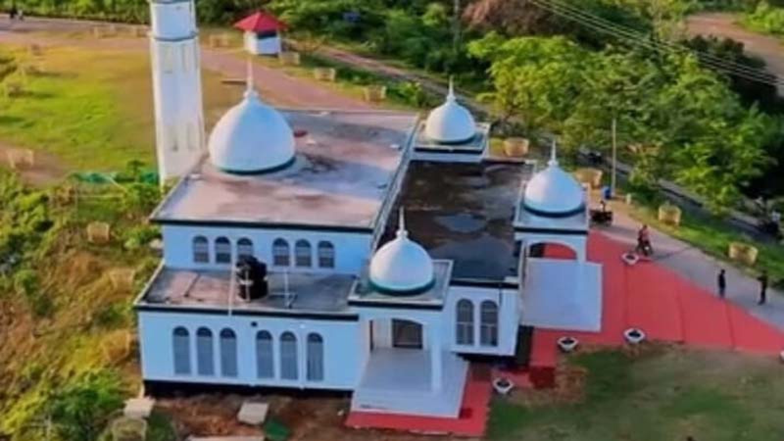 সাজেকের মেঘরাজ্যে আধ্যাত্মিকতার অনন্য ঠিকানা দারুস সালাম মসজিদ