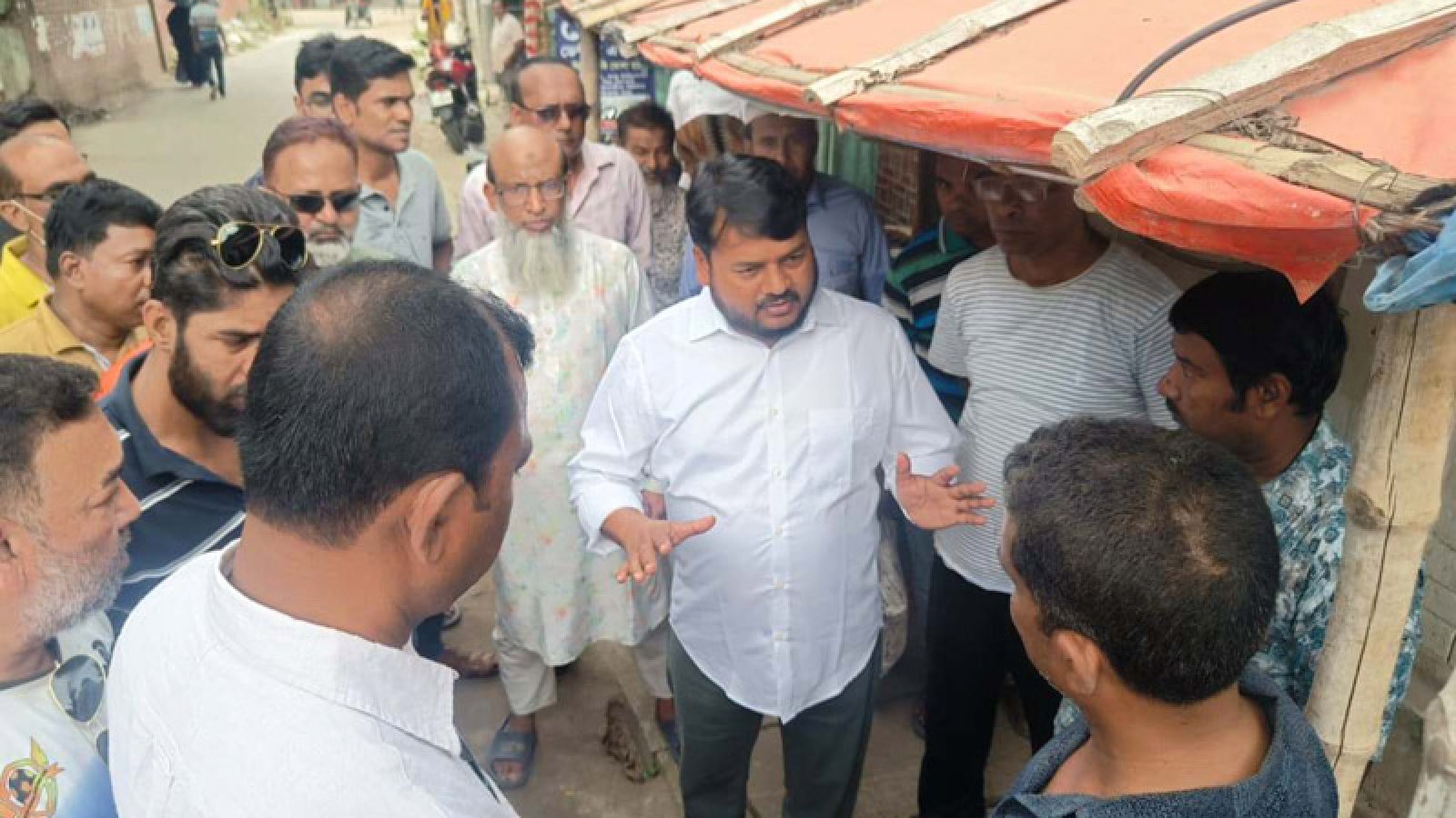 বর্ণালী মোড়-হেতেমখাঁ বড়মসজিদ পর্যন্ত সড়কের কাজ বর্ষা মৌসুমের আগেই শেষ করার নির্দেশ