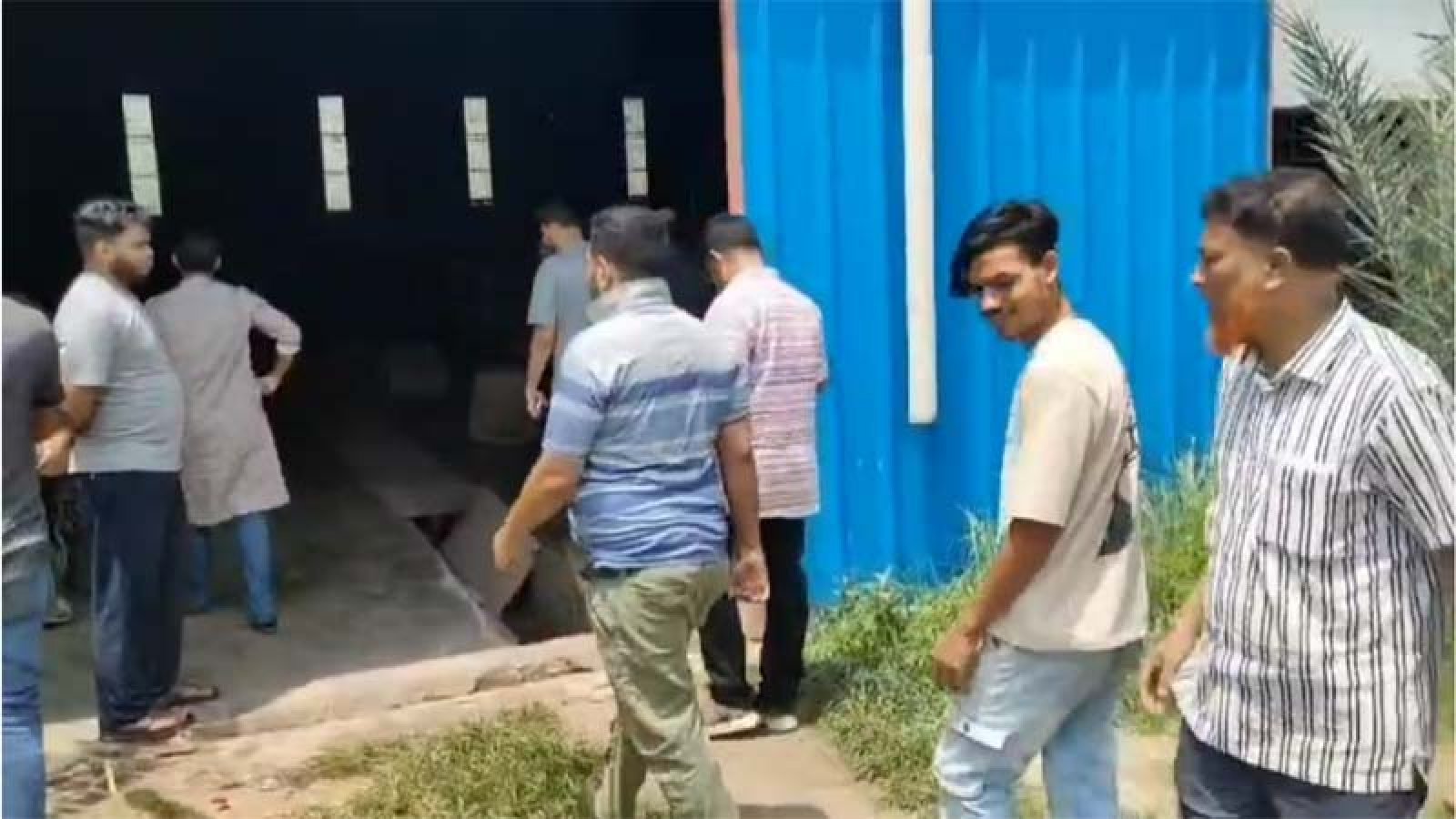 লালপুরে জুট মিলে ডাকাতি