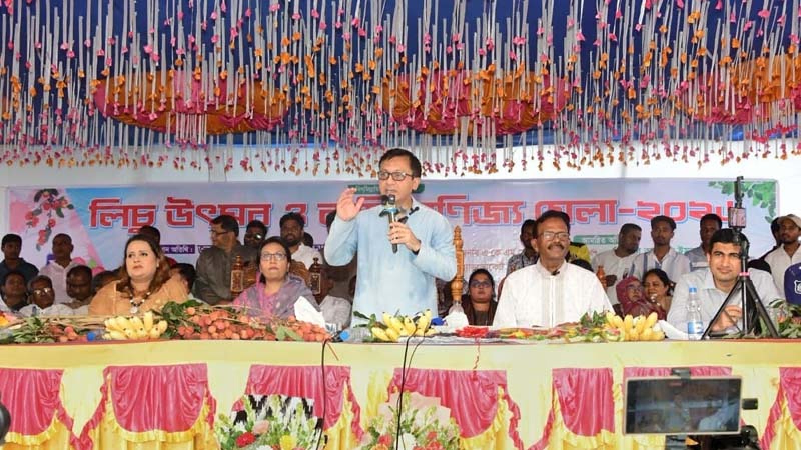 লিচু সংরক্ষণে কার্যকর সমাধান ও গবেষণার ওপর গুরুত্বারোপ করেছেন বাণিজ্য ও শিল্পমন্ত্রী