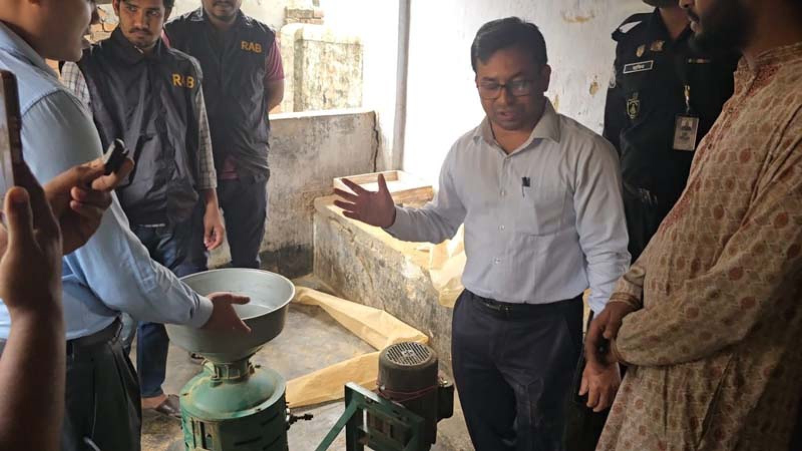 বগুড়ায় জিরাতে ভেজাল দেওয়ায় প্রতিষ্ঠান মালিককে ৩ লাখ টাকা জরিমানা