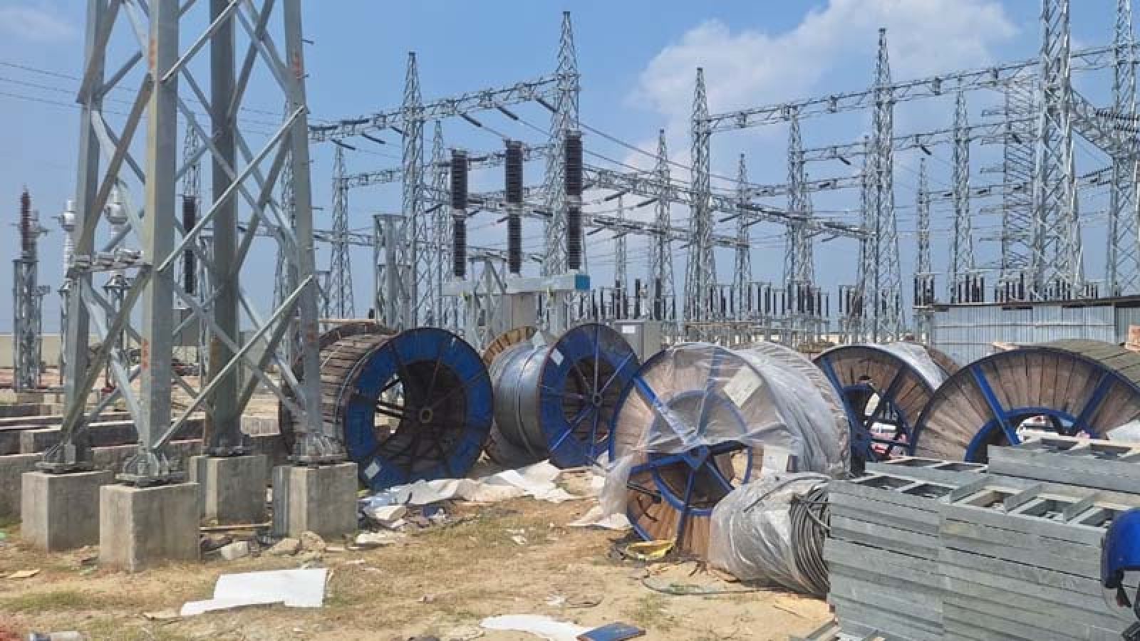 পাওয়ার গ্রিডে প্রহরীদের বেঁধে ২ কোটি টাকার মালামাল লুট