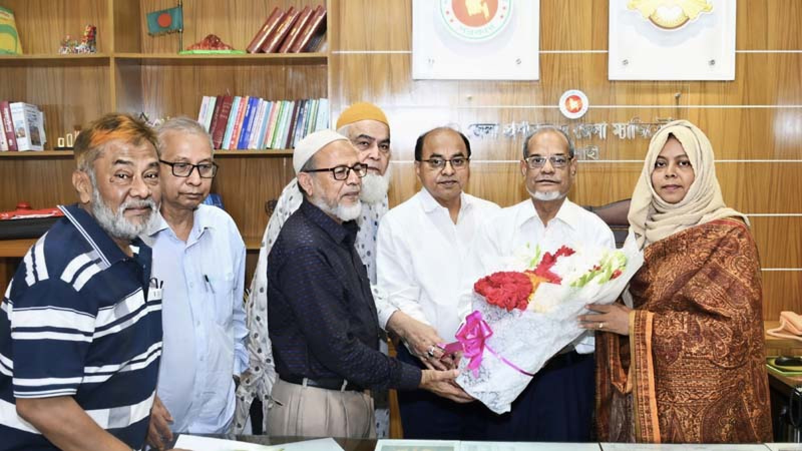রাজশাহী এসোসিয়েশনের নির্বাহী কমিটির সভা অনুষ্ঠিত, বিদায়ী ডিসিকে সংবর্ধনা