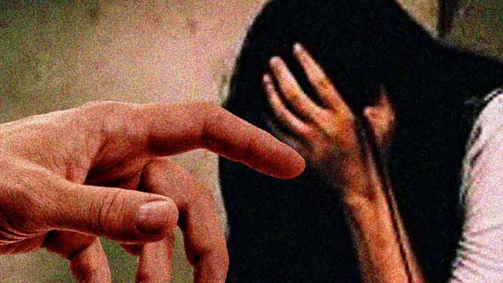 বাড়িতে লুটপাটের পর নারীকে গণধর্ষণ, কাঠের টুকরো ঢোকানো হল যৌনাঙ্গে!