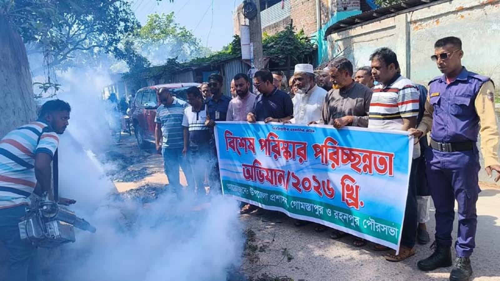 রহনপুর পৌরসভার পরিস্কার পরিছন্ন অভিযানের উদ্বোধন