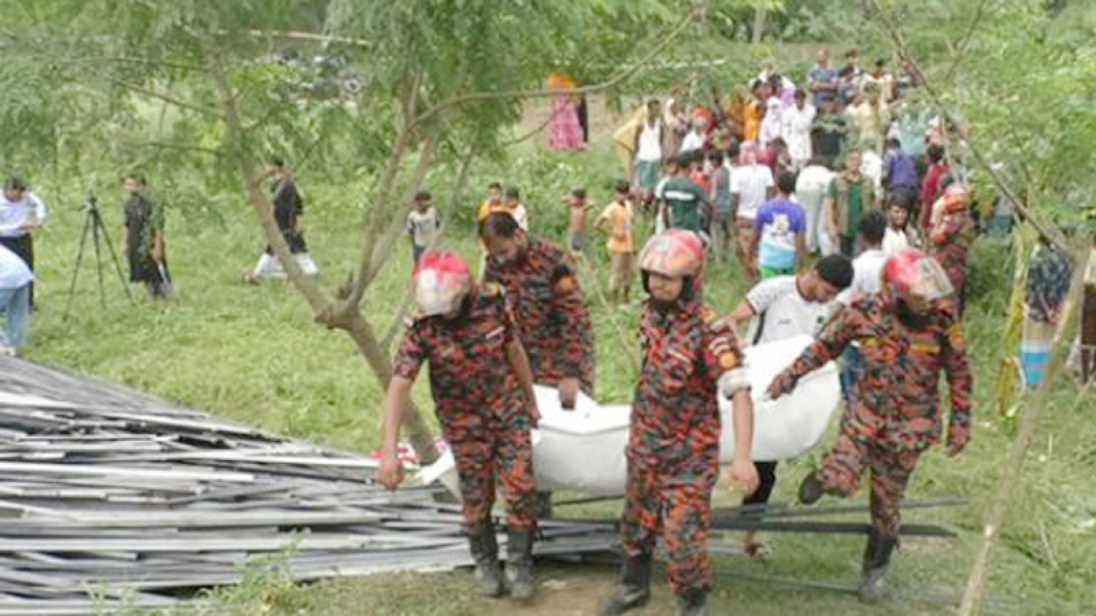 সড়ক দুর্ঘটনায় নিহত ২১