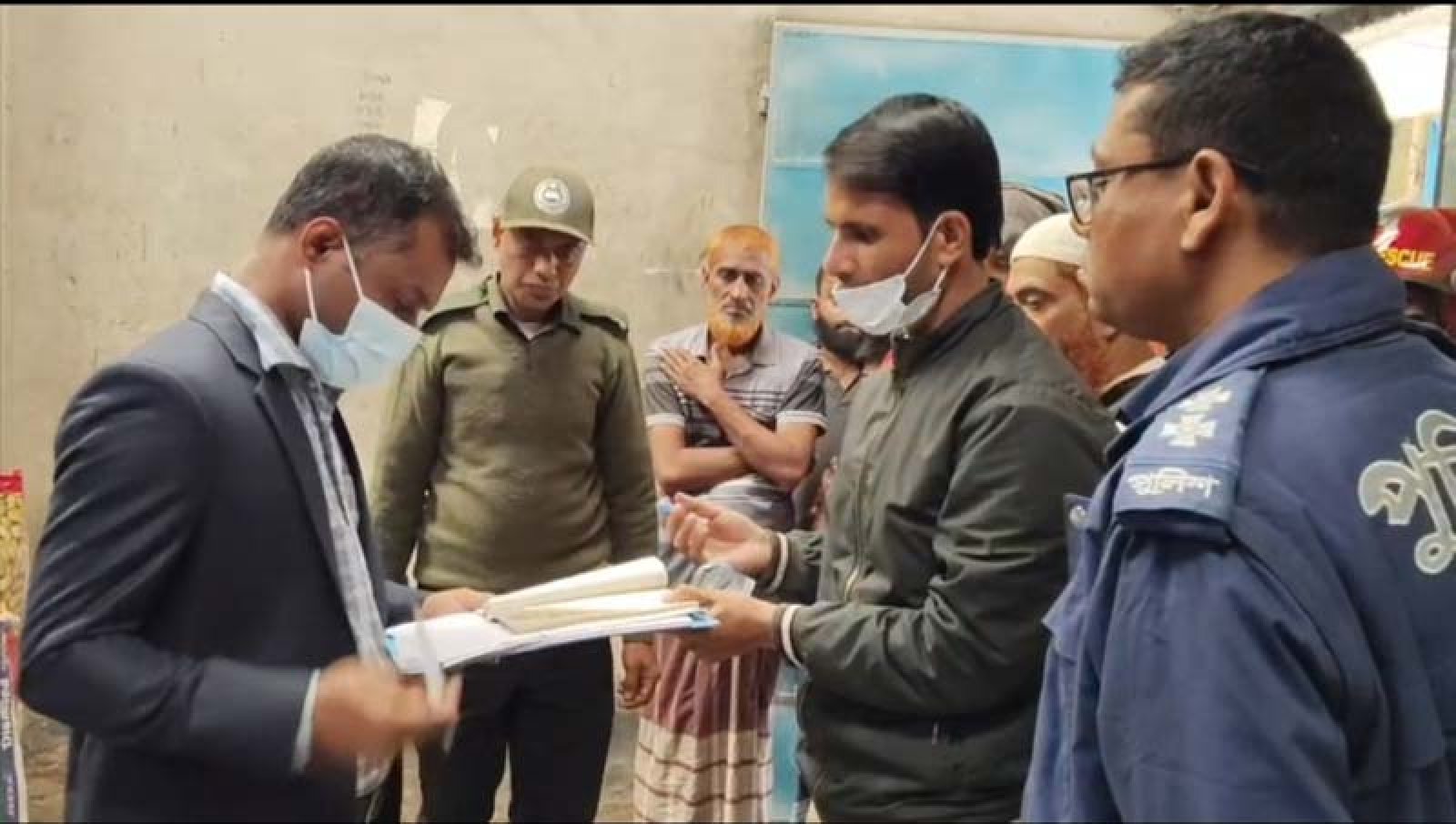 শিবগঞ্জে মসলায় ভেজাল দেয়ার দায়ে ব্যবসায়ীকে ২০ হাজার টাকা জরিমানা