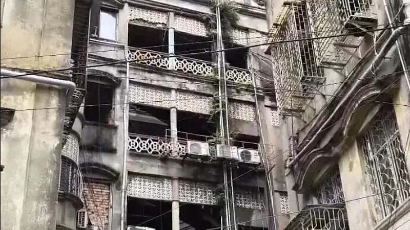 কলকাতায় অগ্নিকাণ্ড: দেশে ফিরলো ৬ বাংলাদেশির মরদেহ