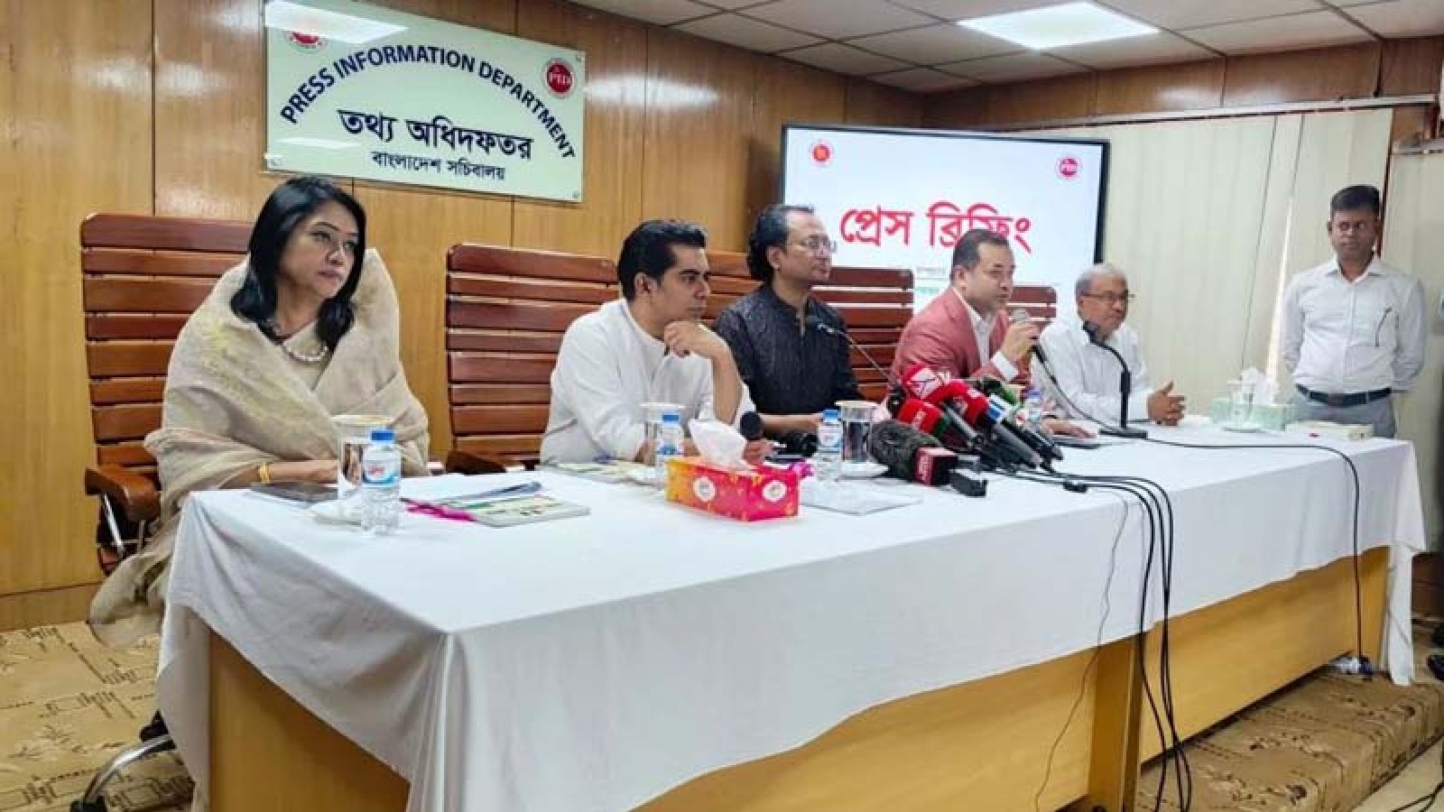 শেখ হাসিনা শুধু নন, বিদেশে থাকা সব অভিযুক্তকে ফেরাতে চায় সরকার: তথ্যমন্ত্রী