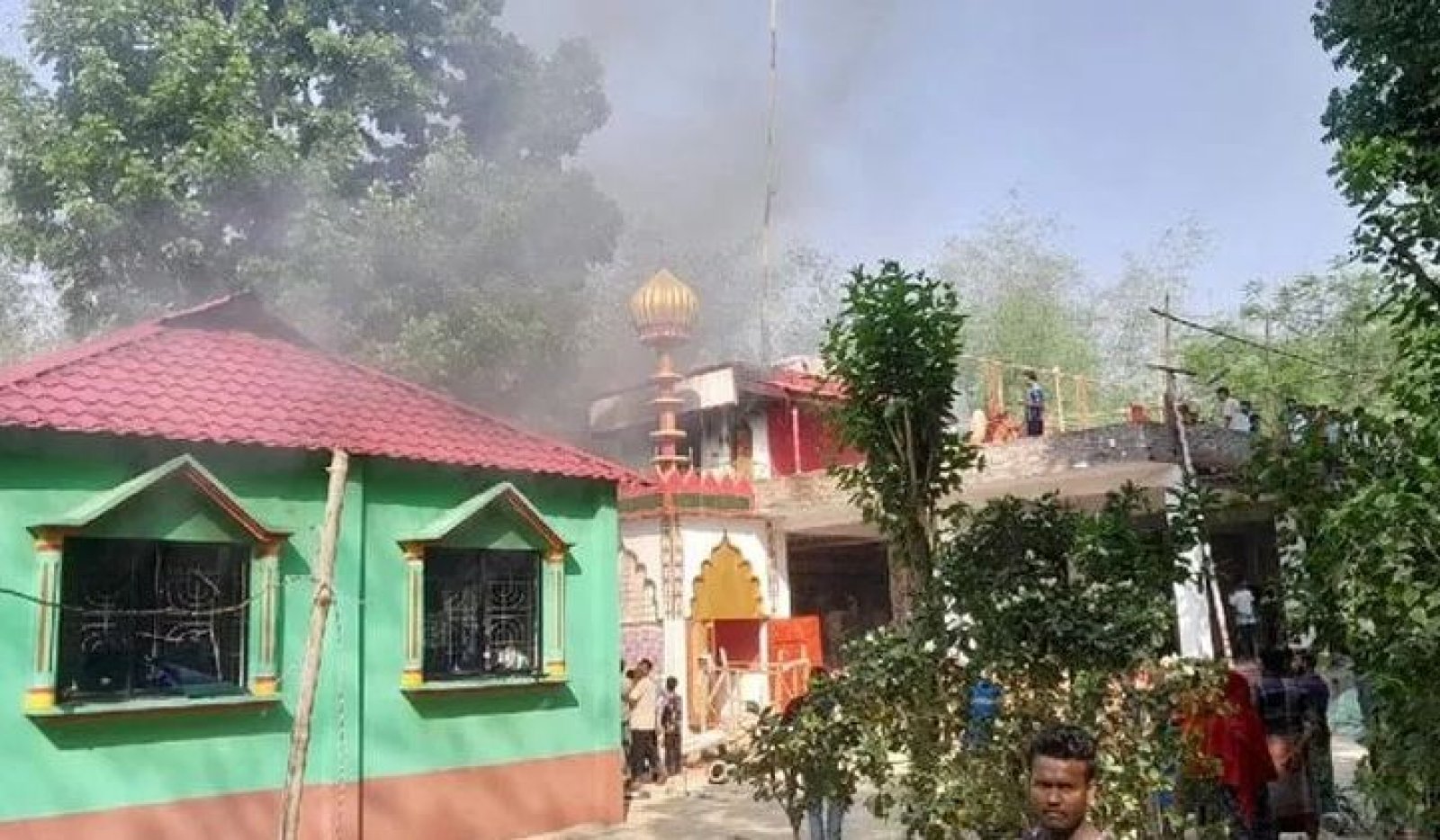 পীর হত্যা: সকালে সিদ্ধান্ত, দুপুরে হামলা