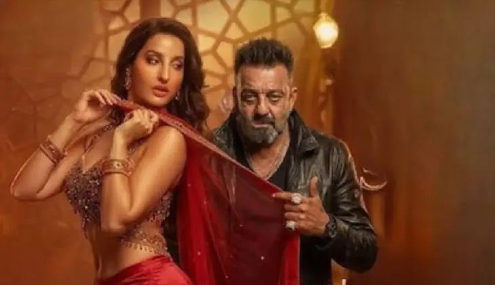 নোরা-সঞ্জয়ের পিছু ছাড়ছেই না আইনি জট! গানে ‘অশ্লীলতা’ নিয়ে এবার চূড়ান্ত আইনি নোটিশ মহিলা কমিশনের