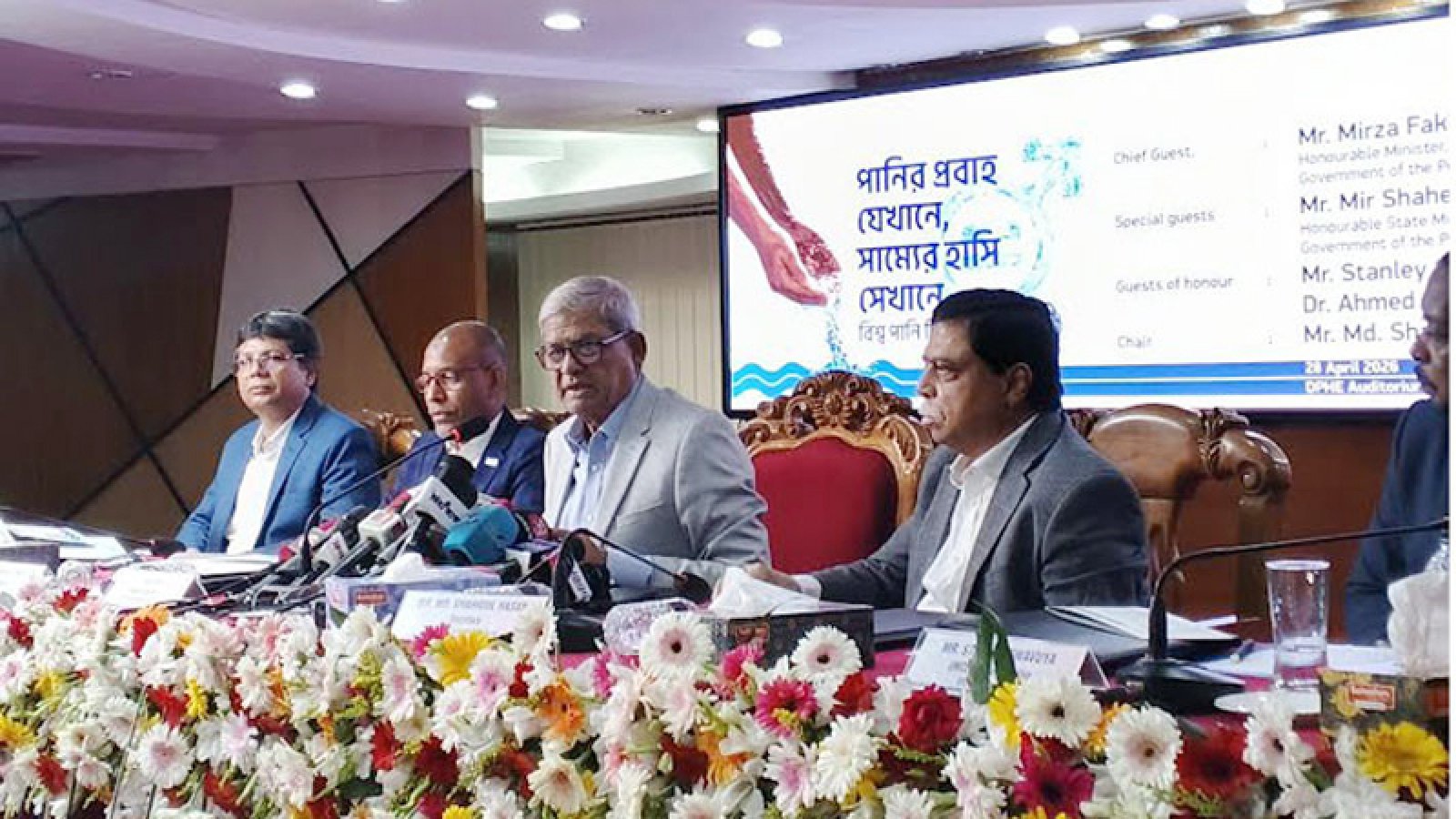 ভূগর্ভস্থের উপর চাপ কমাতে ভূপৃষ্ঠের পানির ব্যবহার বাড়ানোর আহ্বান ফখরুলের