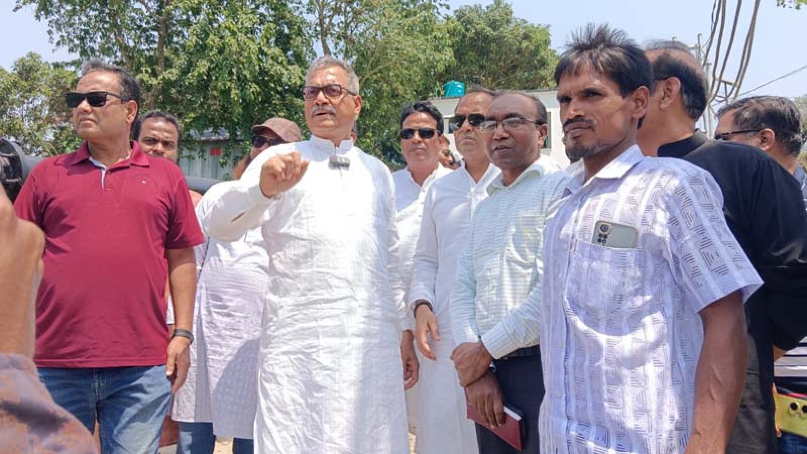 গোমস্তাপুরে বিএমডিএ সেচ পাম্প পরিদর্শন