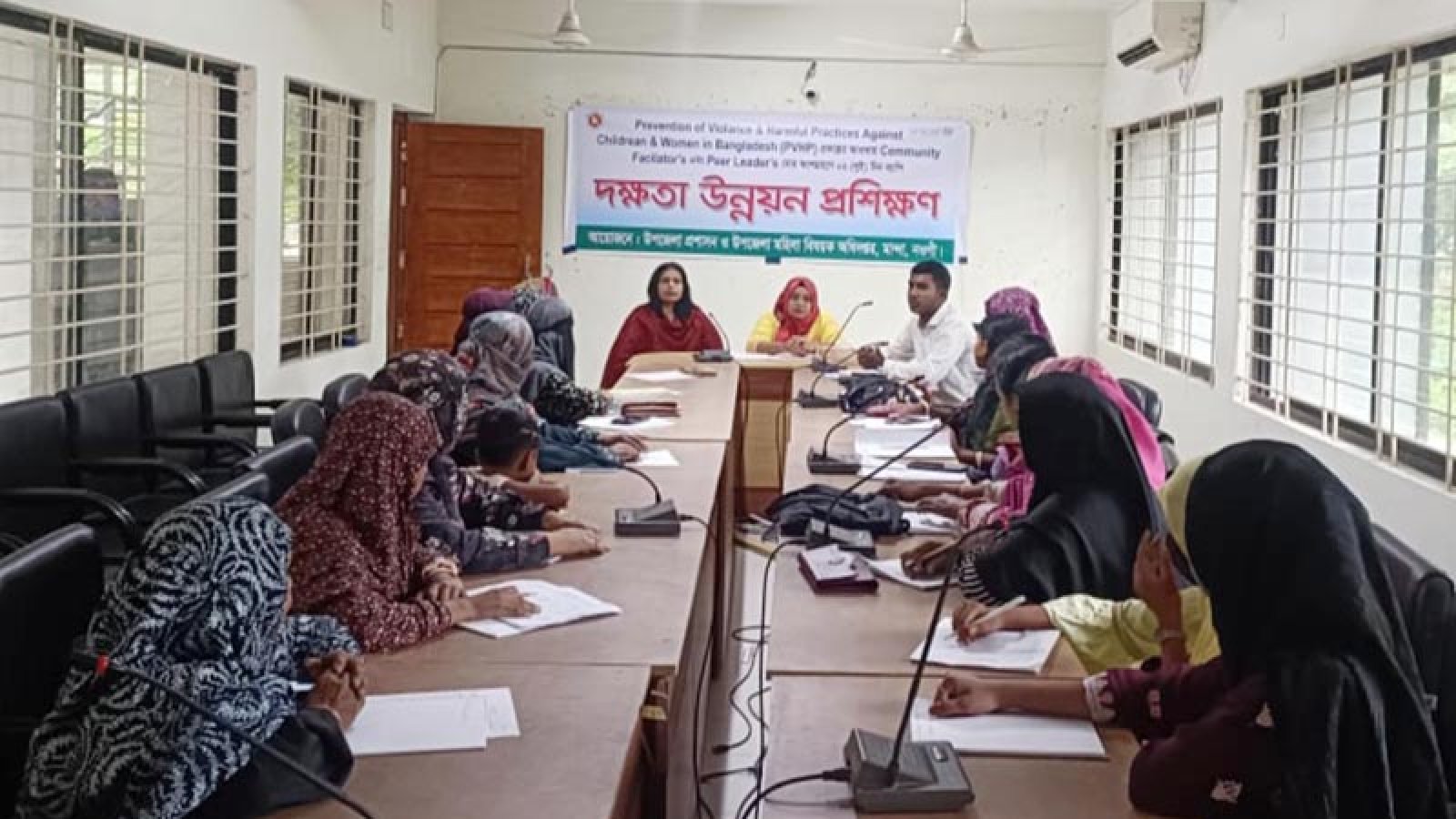 মান্দায় শিশু ও নারী সুরক্ষায় দক্ষতা উন্নয়ন প্রশিক্ষণ