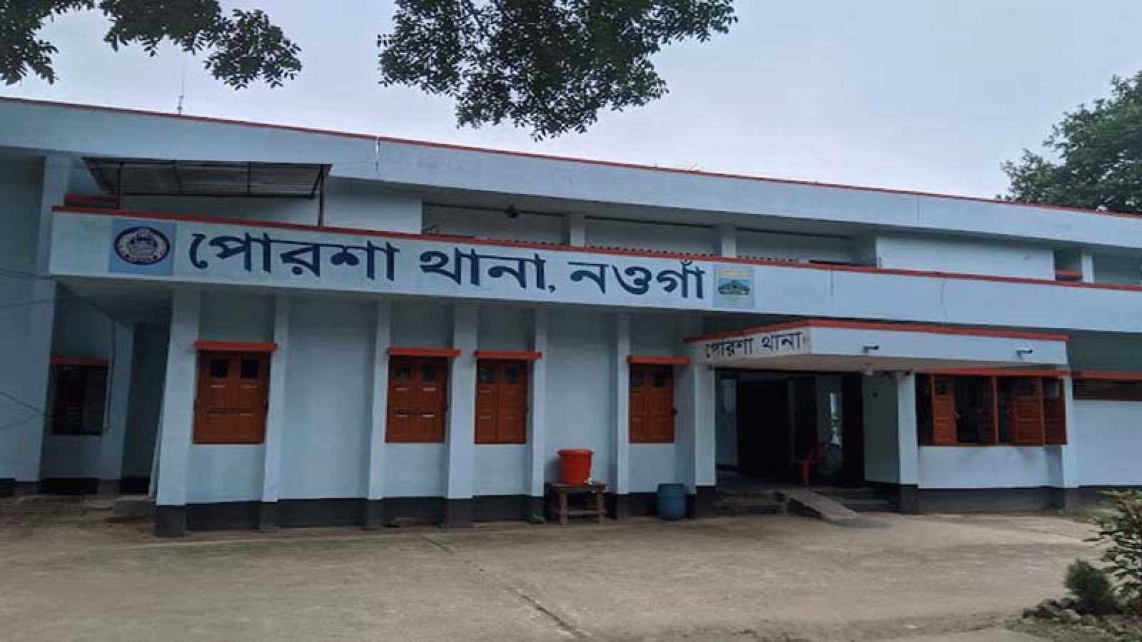 পোরশায় বোরো খেত থেকে বৃদ্ধের লাশ উদ্ধার