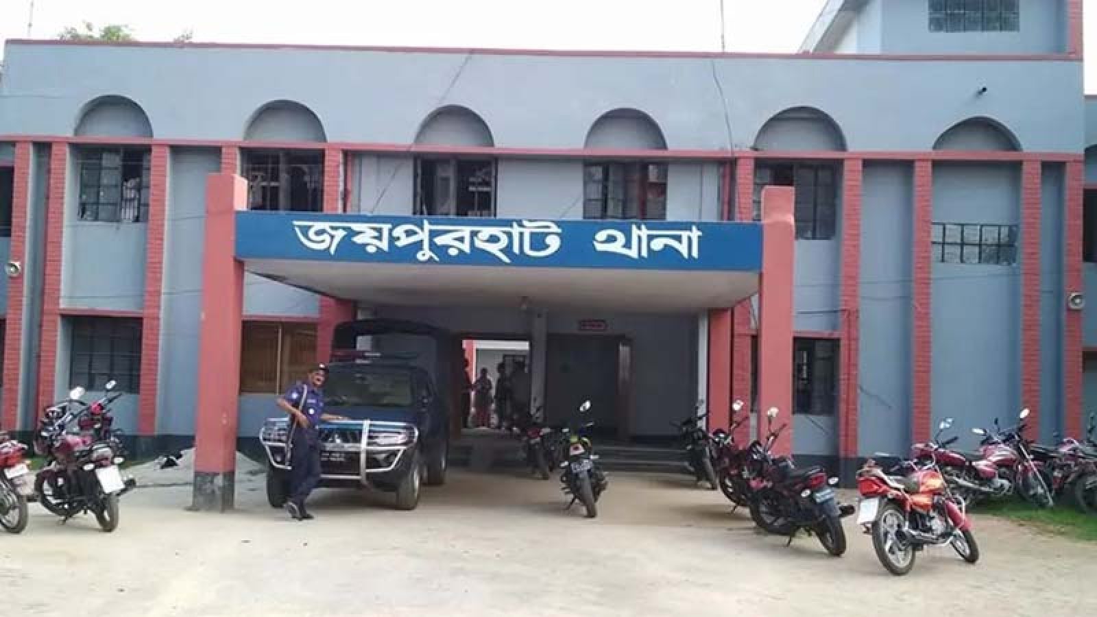 জয়পুরহাটে পৃথক সড়ক দুর্ঘটনায় নিহত ৩