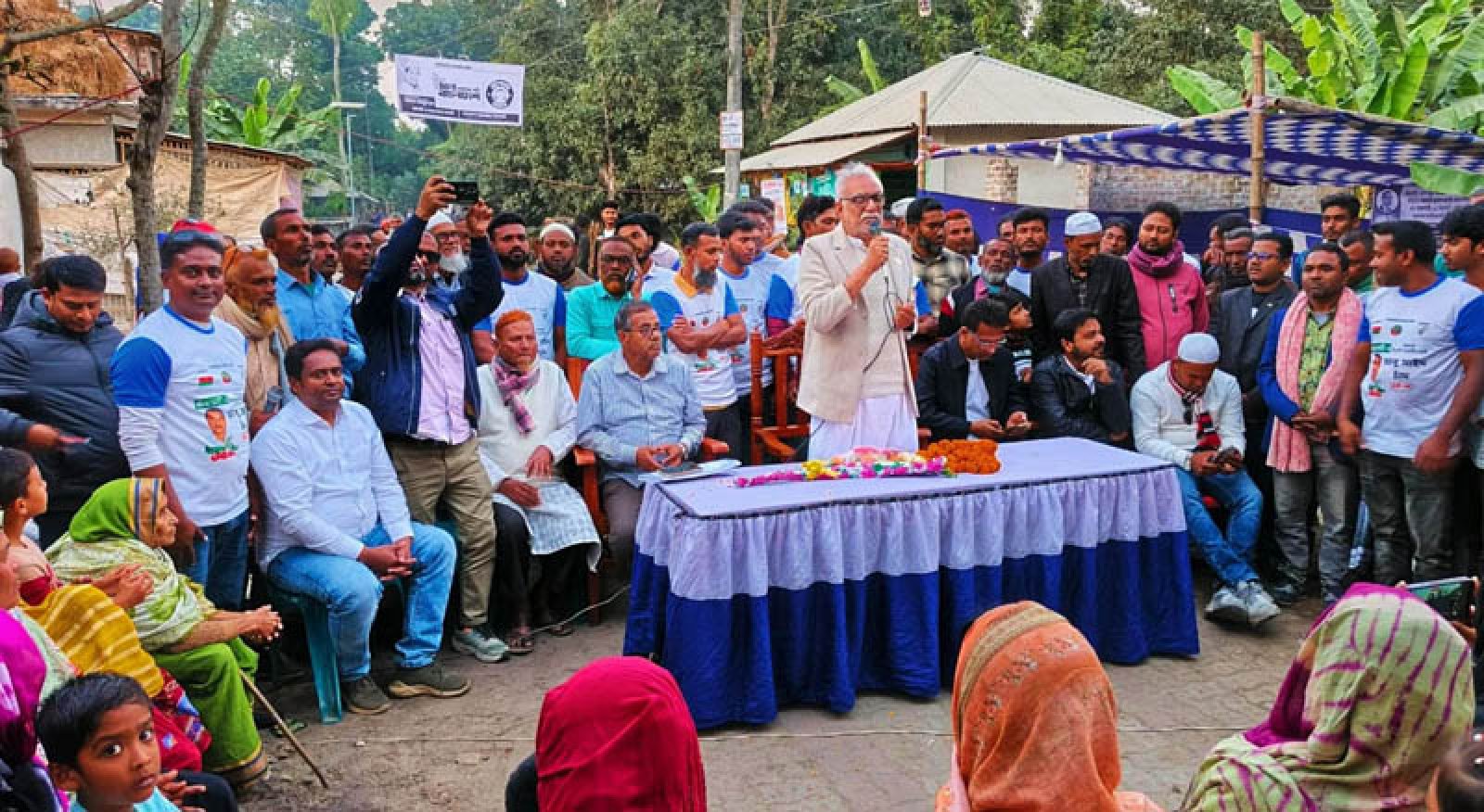 রাজশাহী-৬ (বাঘা-চারঘাট) আসনে ৪ প্রার্থীর নির্বাচনী প্রচারণা ও উঠান বৈঠক