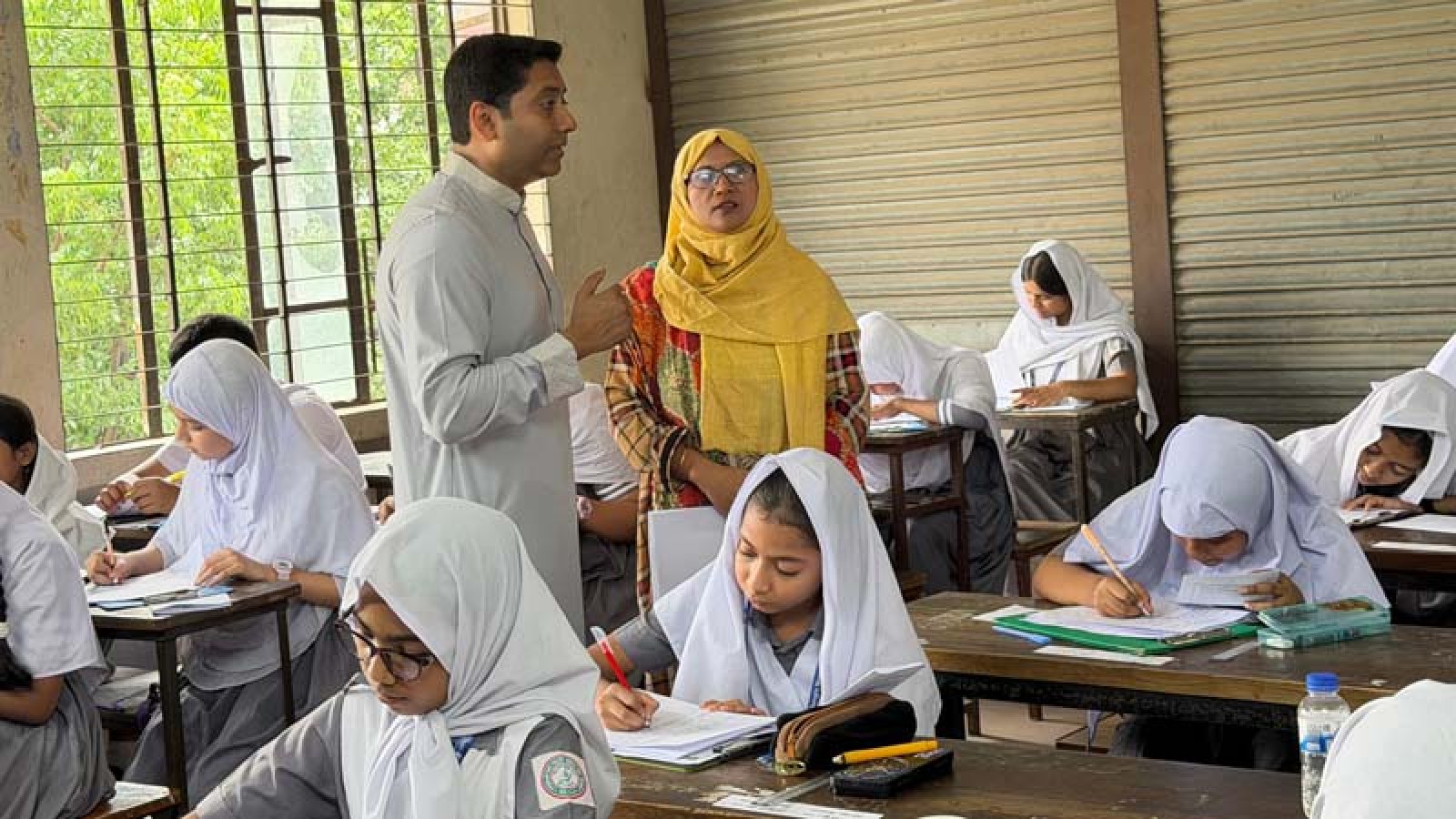 বৃত্তির ফল আগেই প্রকাশ: ডিপিইর প্রকৌশলী বরখাস্ত