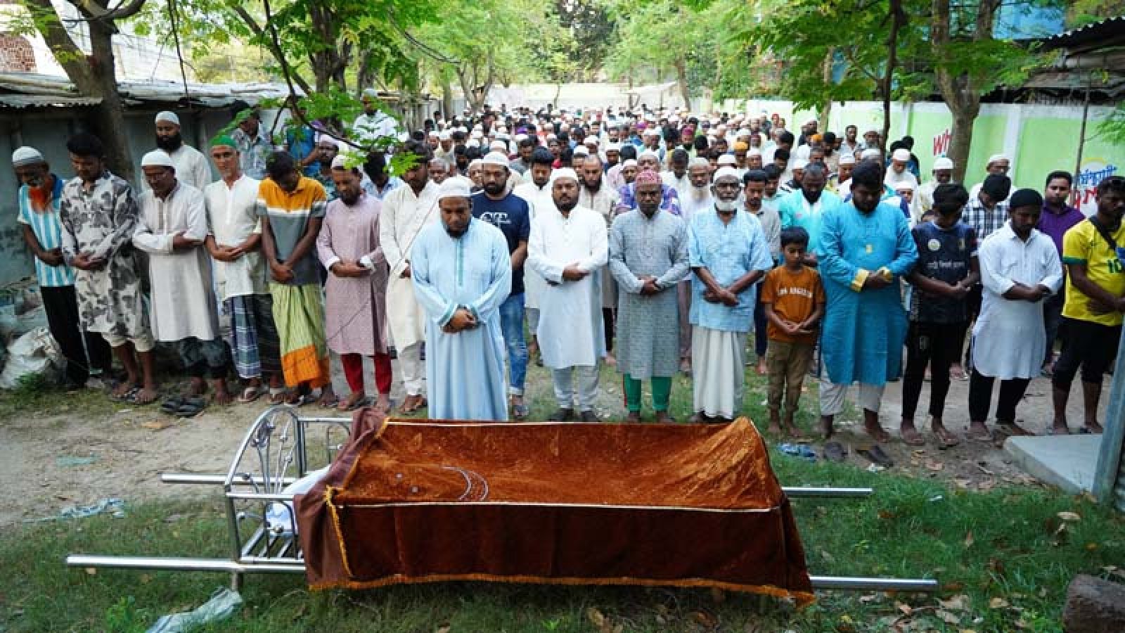 হোসনিগঞ্জ নিবাসী হাতেম আলীর জানাযা নামাজ অনুষ্ঠিত