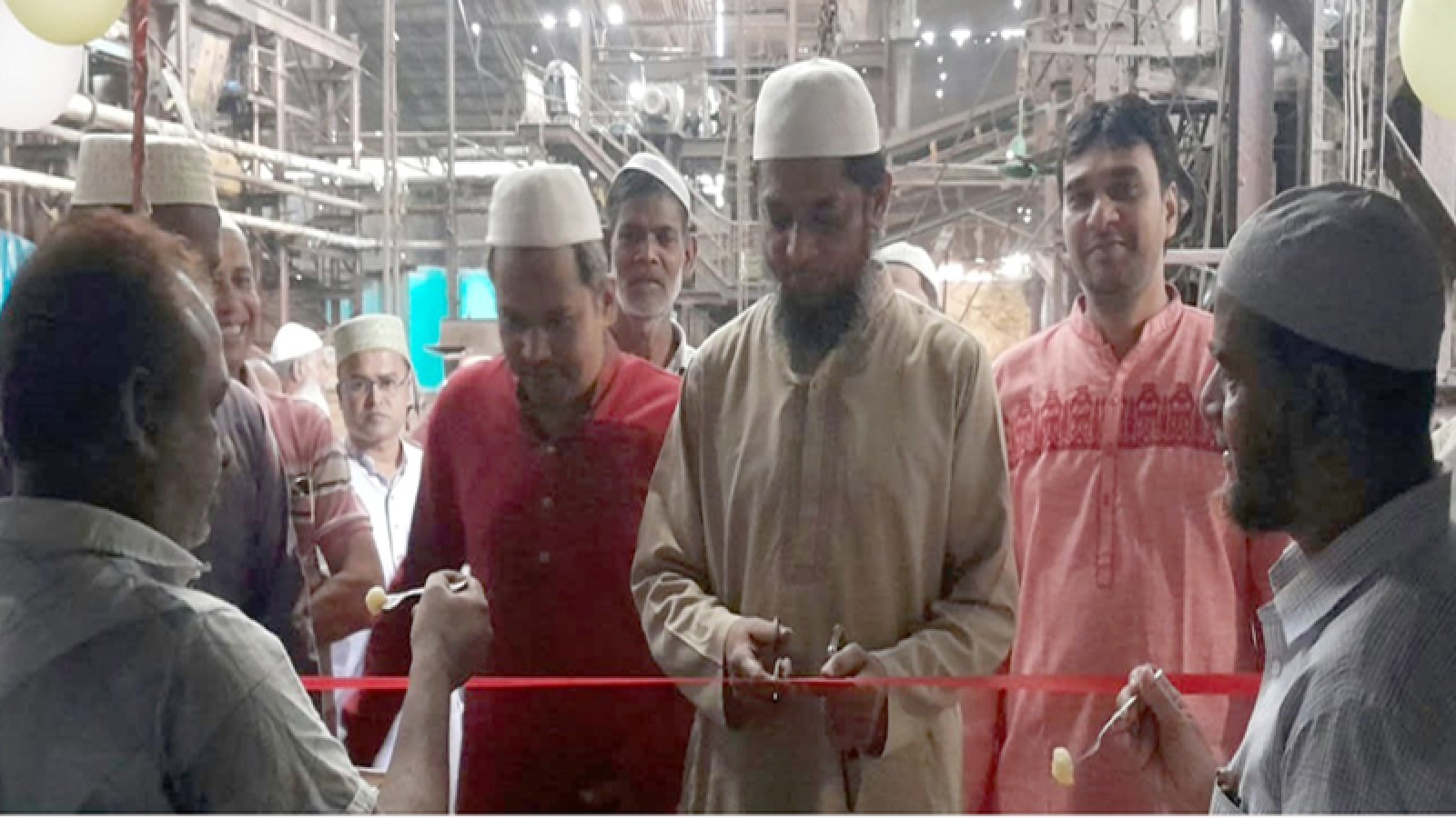 নর্থ বেঙ্গল সুগার মিলে ৯৪তম আখ মাড়াই মৌসুমের বয়লারে স্লো-ফায়ারিং উদ্বোধন