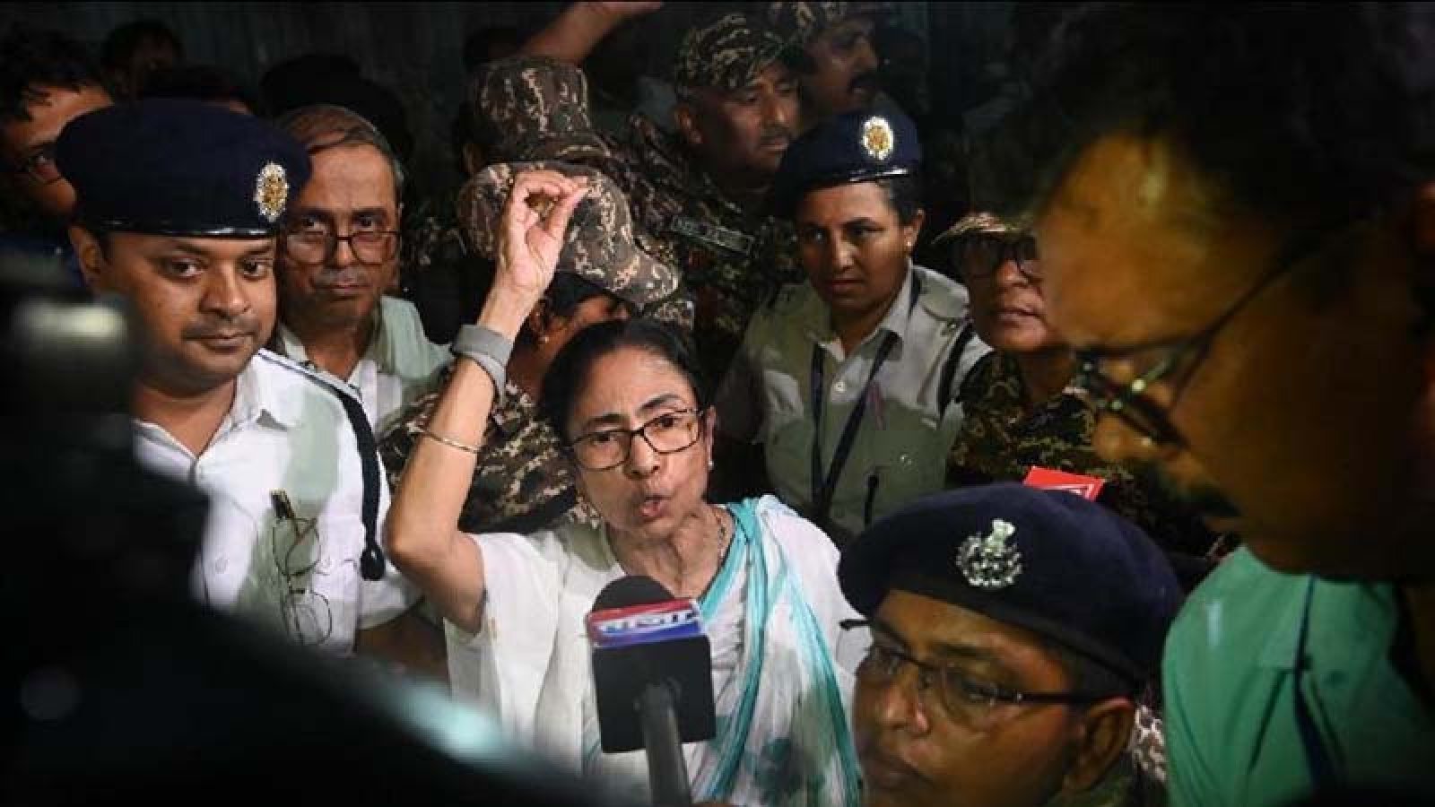 মমতা পদত্যাগ না করলে পশ্চিমবঙ্গে কী ঘটবে
