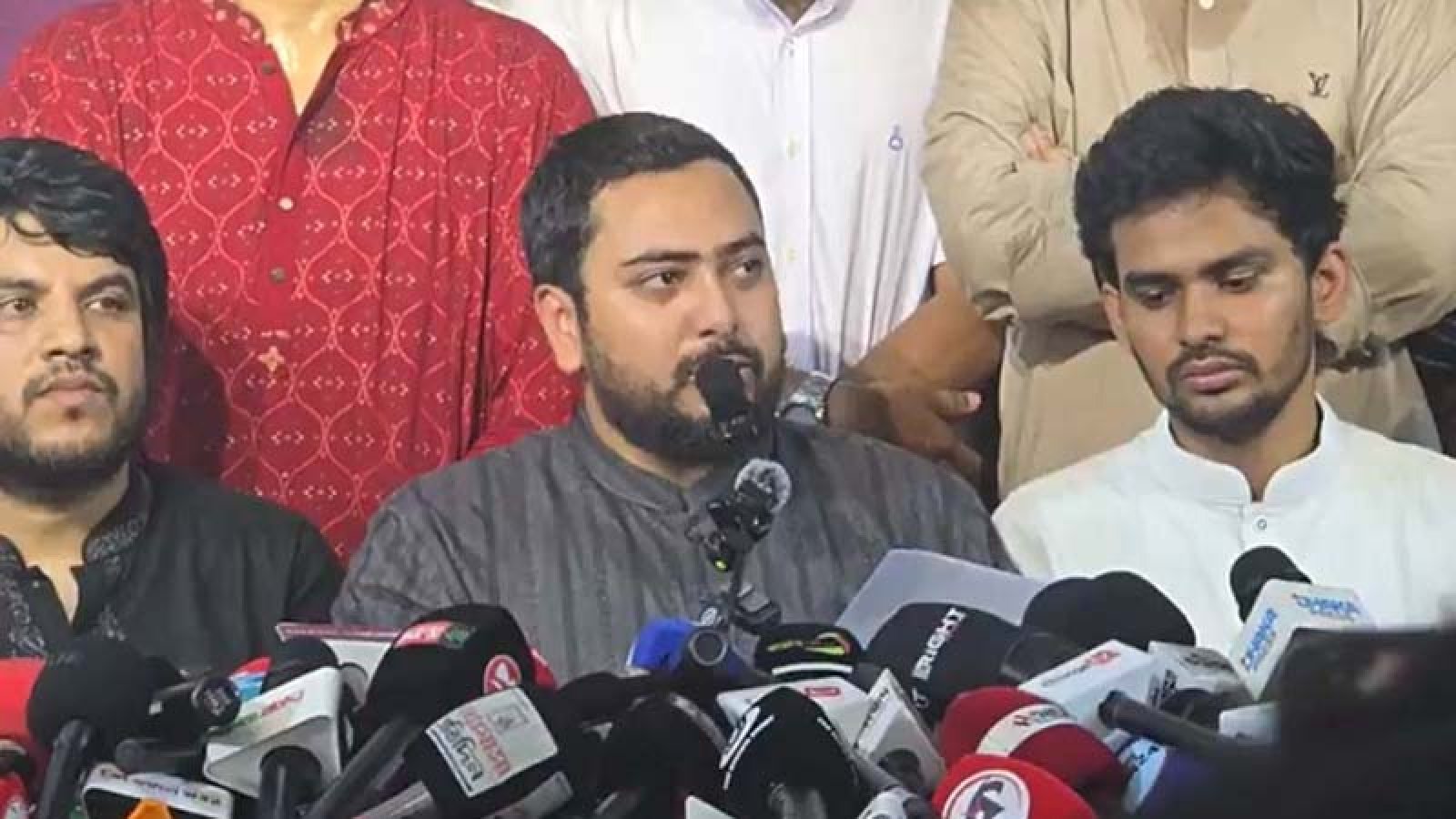 দলীয় পরিচয় মুখ্য নয়, ছাত্রলীগও যোগ দিতে পারবে এনসিপিতে: নাহিদ ইসলাম