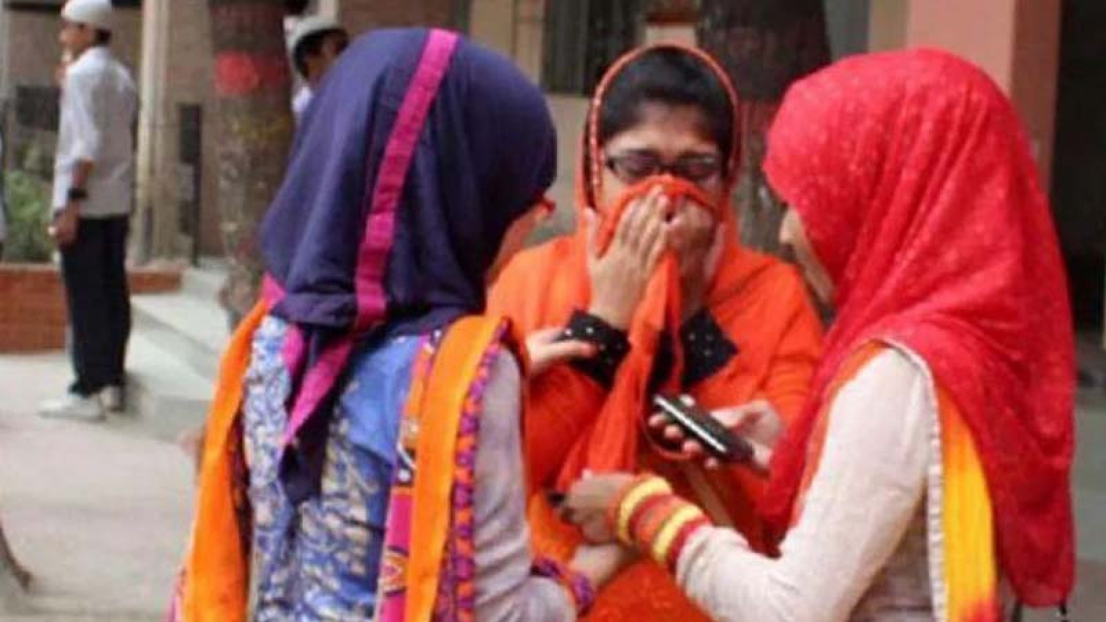 পরীক্ষার্থী কমলেও ফেলের সংখ্যা বেড়েছে প্রায় ৯০ হাজার