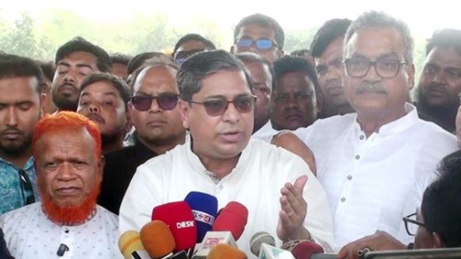 উপজেলা ও পৌরসভায় প্রশাসক নিয়োগের কোনো সিদ্ধান্ত নেই : প্রতিমন্ত্রী শাহে আলম