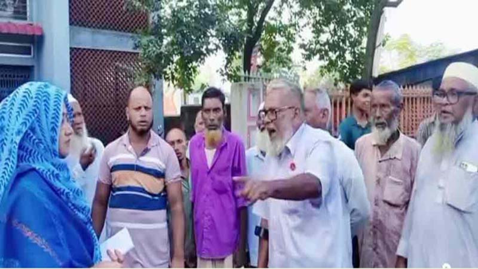 সনদ নিয়ে প্রশ্ন, বিএনপি নেতার বাধায় রাষ্ট্রীয় মর্যাদা ছাড়াই মুক্তিযোদ্ধার দাফন