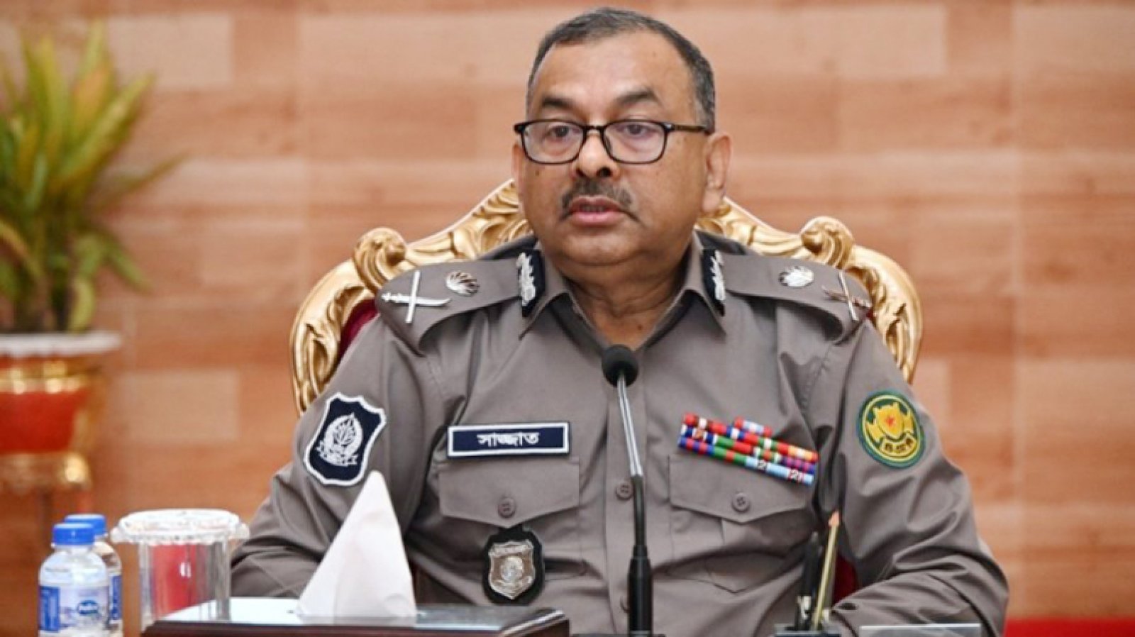 পদত্যাগ করলেন ডিএমপি কমিশনার সাজ্জাত আলী