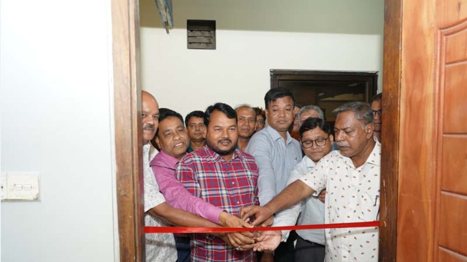 রাসিক কর্মচারী ইউনিয়ন কার্যালয়ের উদ্বোধন