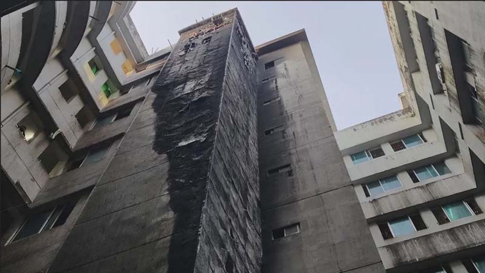 মমেক হাসপাতালে অগ্নিকাণ্ডের ঘটনা তদন্তে পাঁচ সদস্যের কমিটি