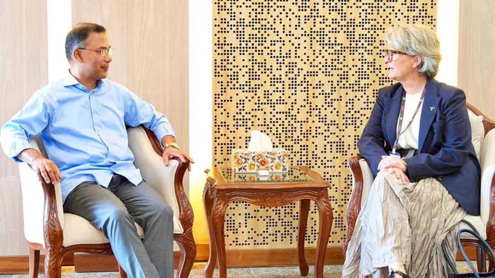 প্রধানমন্ত্রীর সঙ্গে টেলিনর গ্রুপের প্রেসিডেন্টের সাক্ষাৎ