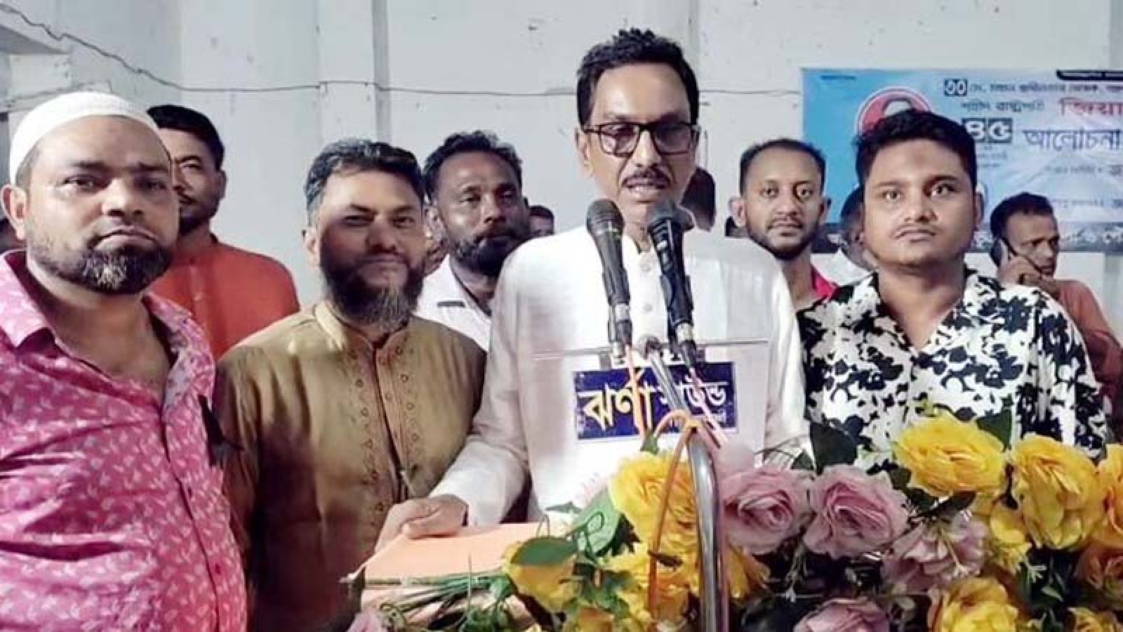 এবার মন্ত্রীকে ‘প্রিয় নবী’ বলে সমালোচনায় ফেনী জেলা পরিষদ প্রশাসক