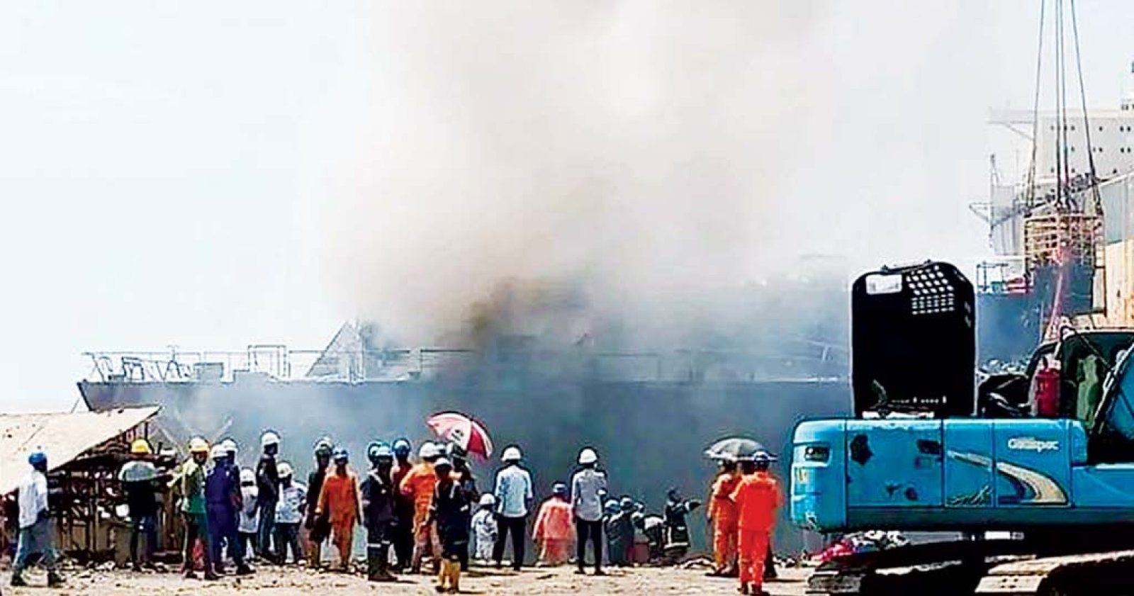 সীতাকুণ্ডে জাহাজভাঙা কারখানায় বিস্ফোরণ, গুরুতর আহত ১০ শ্রমিক
