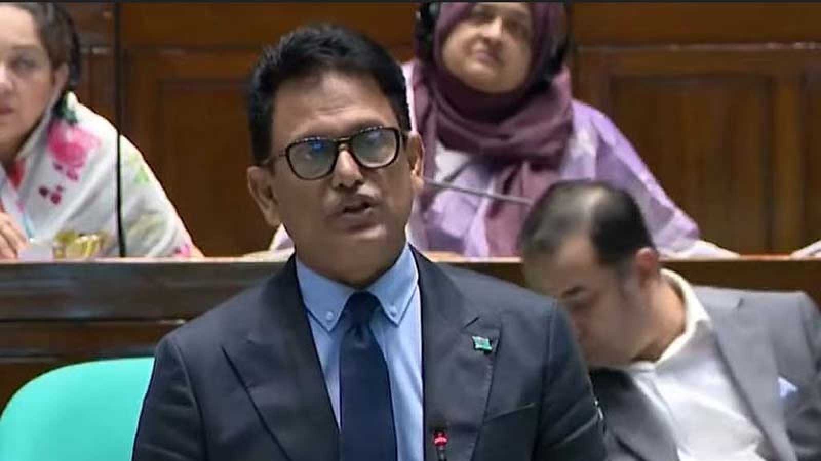 ‘বৃষ্টিতে ক্ষতিগ্রস্তদের জন্য’ ৩ বিষয়ের এইচএসসি পরীক্ষা আবার হবে: শিক্ষামন্ত্রী