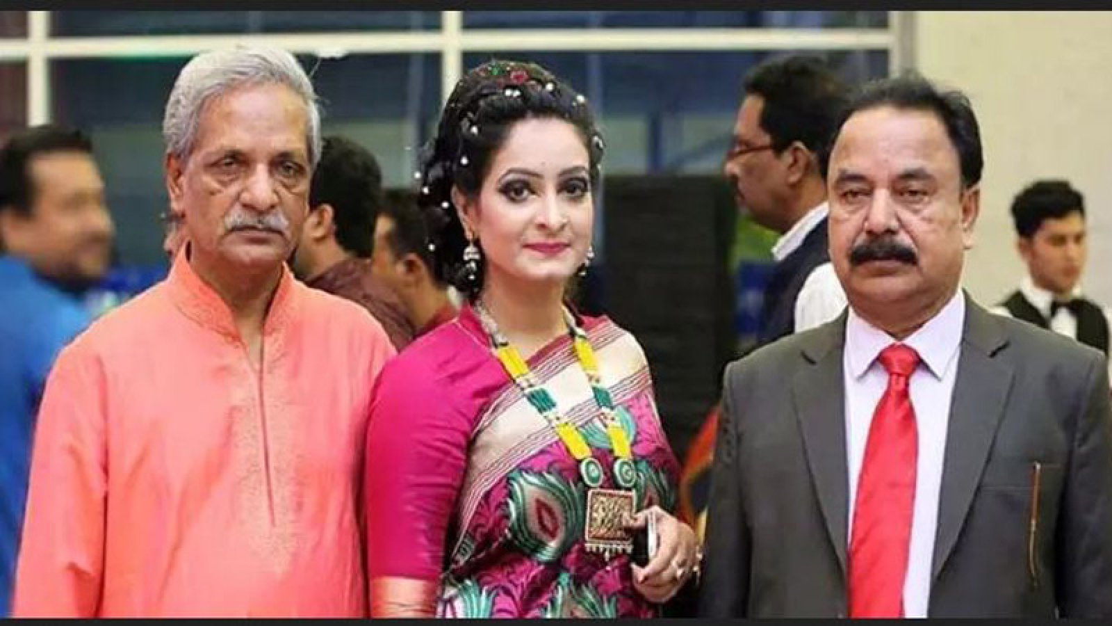 একই পরিবার থেকে সংসদ সদস্য হচ্ছেন ৩ জন