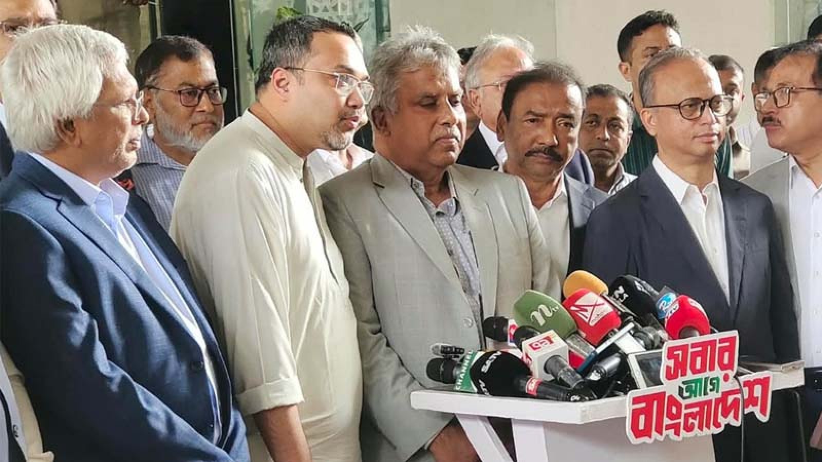 শিল্পকারখানায় কাল থেকেই বিদ্যুৎ-গ্যাস সরবরাহ উন্নতির আশ্বাস প্রধানমন্ত্রীর
