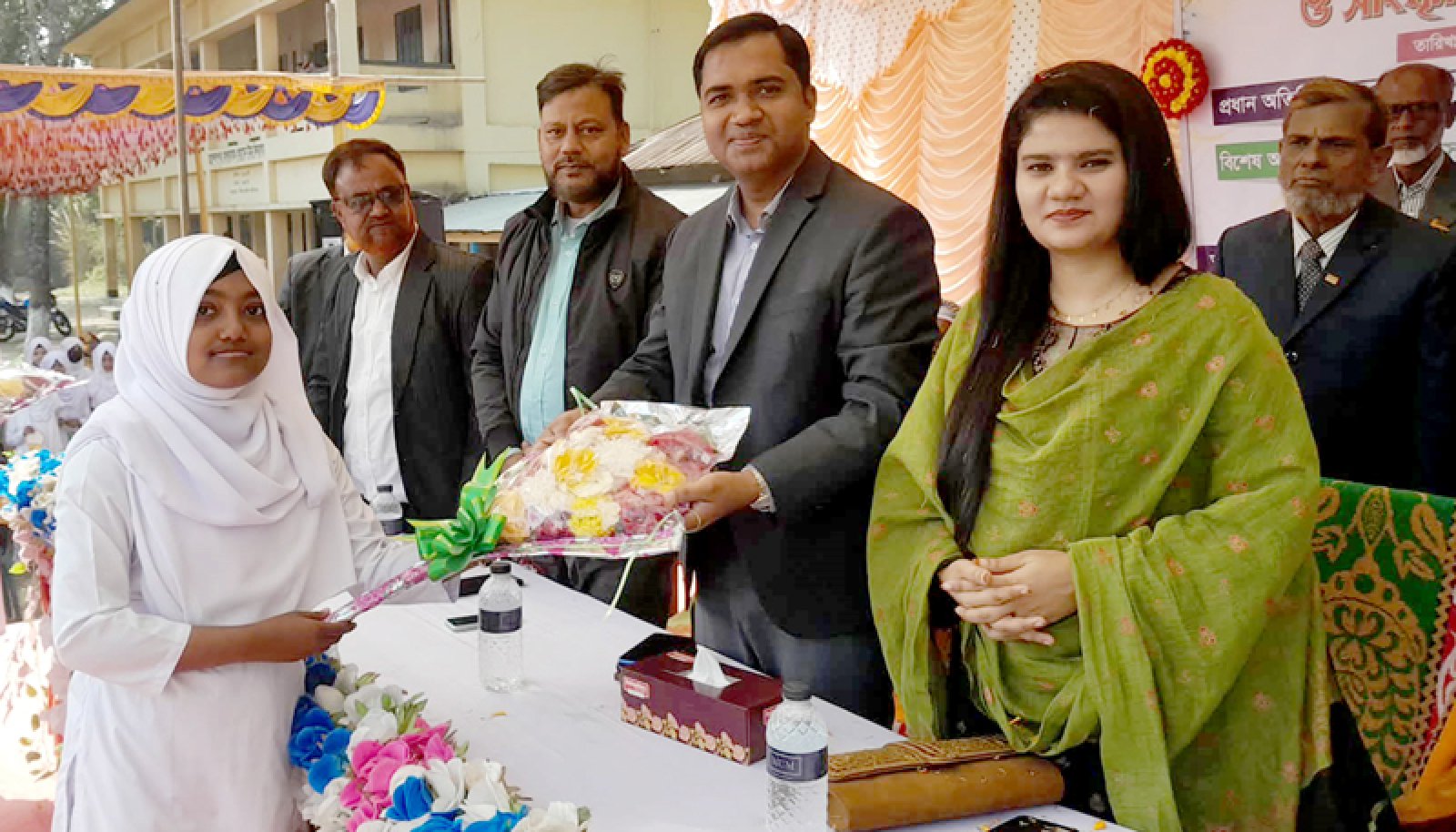 লালপুরে বার্ষিক ক্রীড়া প্রতিযোগিতা ও পুরস্কার বিতরণী