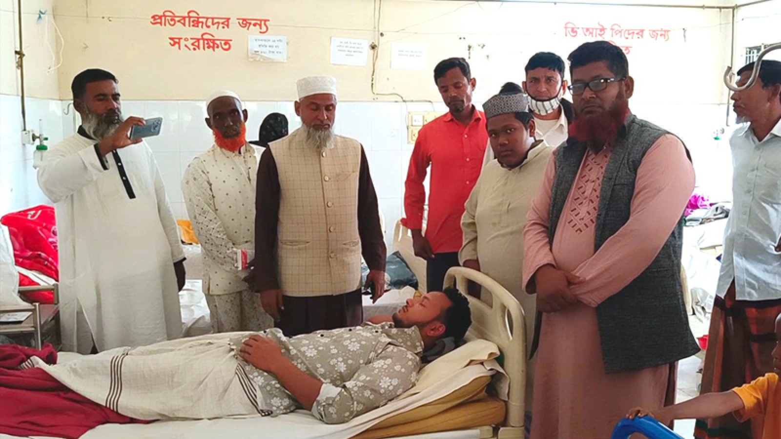 ভাঙ্গুড়ায় আসামি না পেয়ে স্বজনদের মারধরের অভিযোগ পুলিশের বিরুদ্ধে