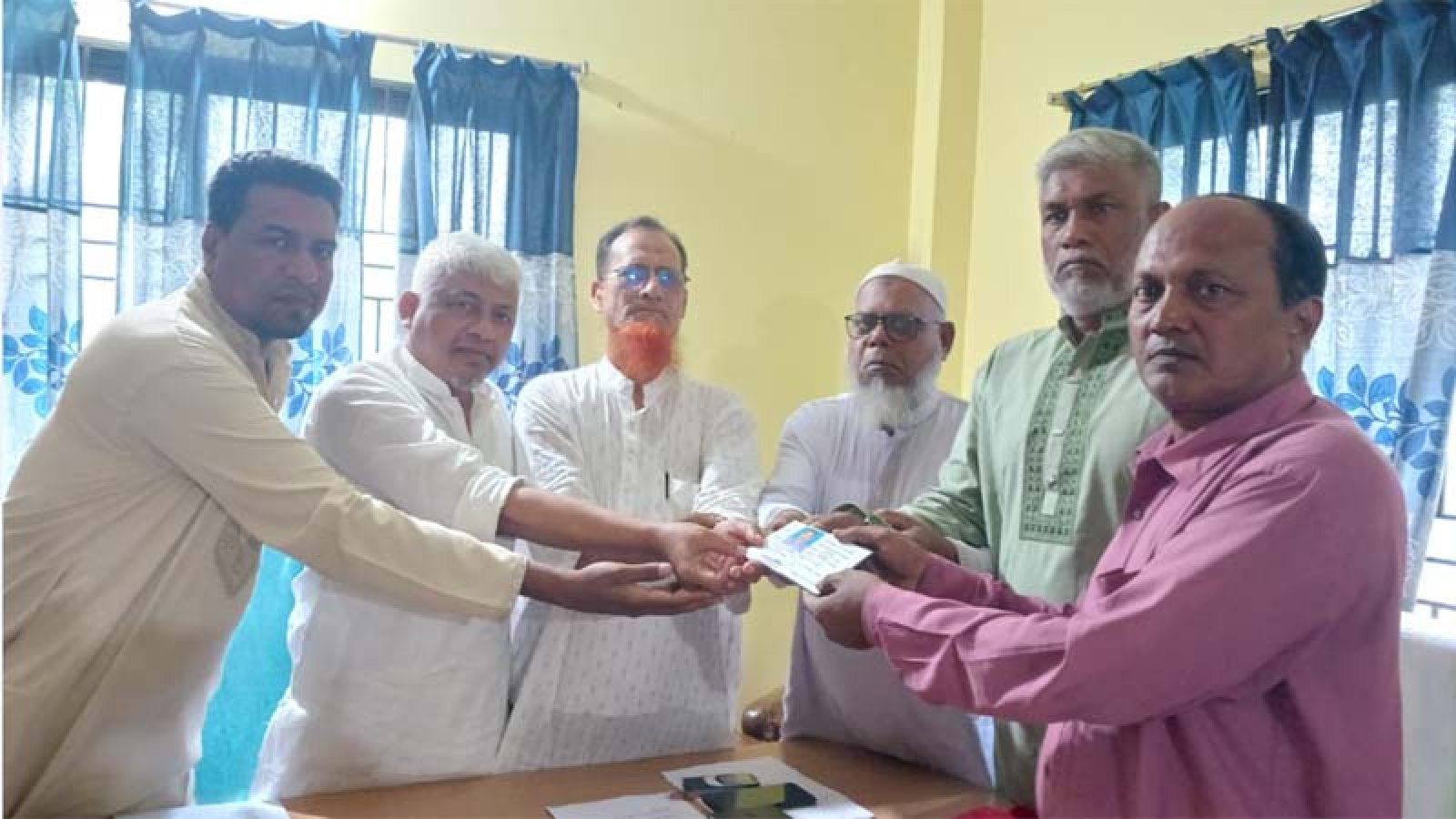মোটর শ্রমিক ইউনিয়নে চলে যাওয়া ১২ জন সদস্য ফিরে এলেন ট্রাক, ট্যাংকলরী ও কাভার্ডভ্যান শ্রমিক ইউনিয়নে
