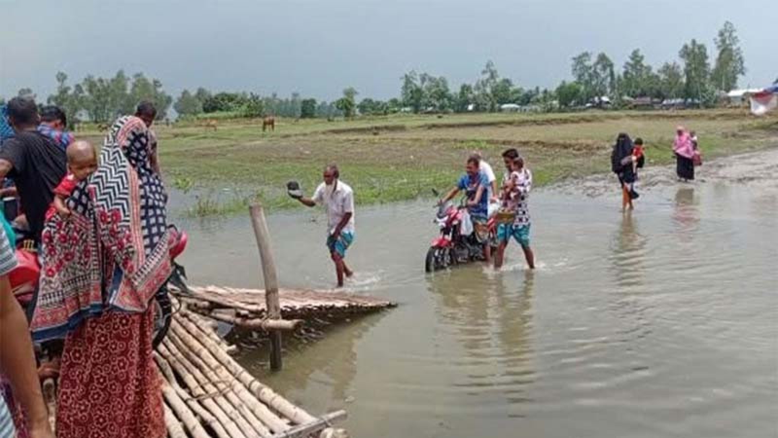 বগুড়ার সীমান্তবর্তী ‘জহরের ঘাটে’ সেতু নির্মাণ হলেই কমবে জন ভোগান্তি