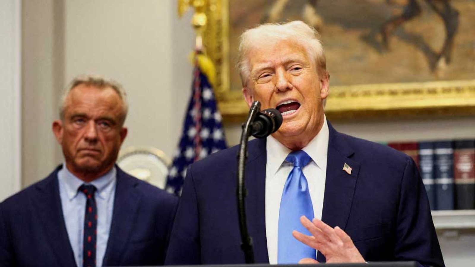 ইরানের সঙ্গে যুদ্ধবিরতির মেয়াদ অনির্দিষ্টকাল বাড়ালেন ট্রাম্প