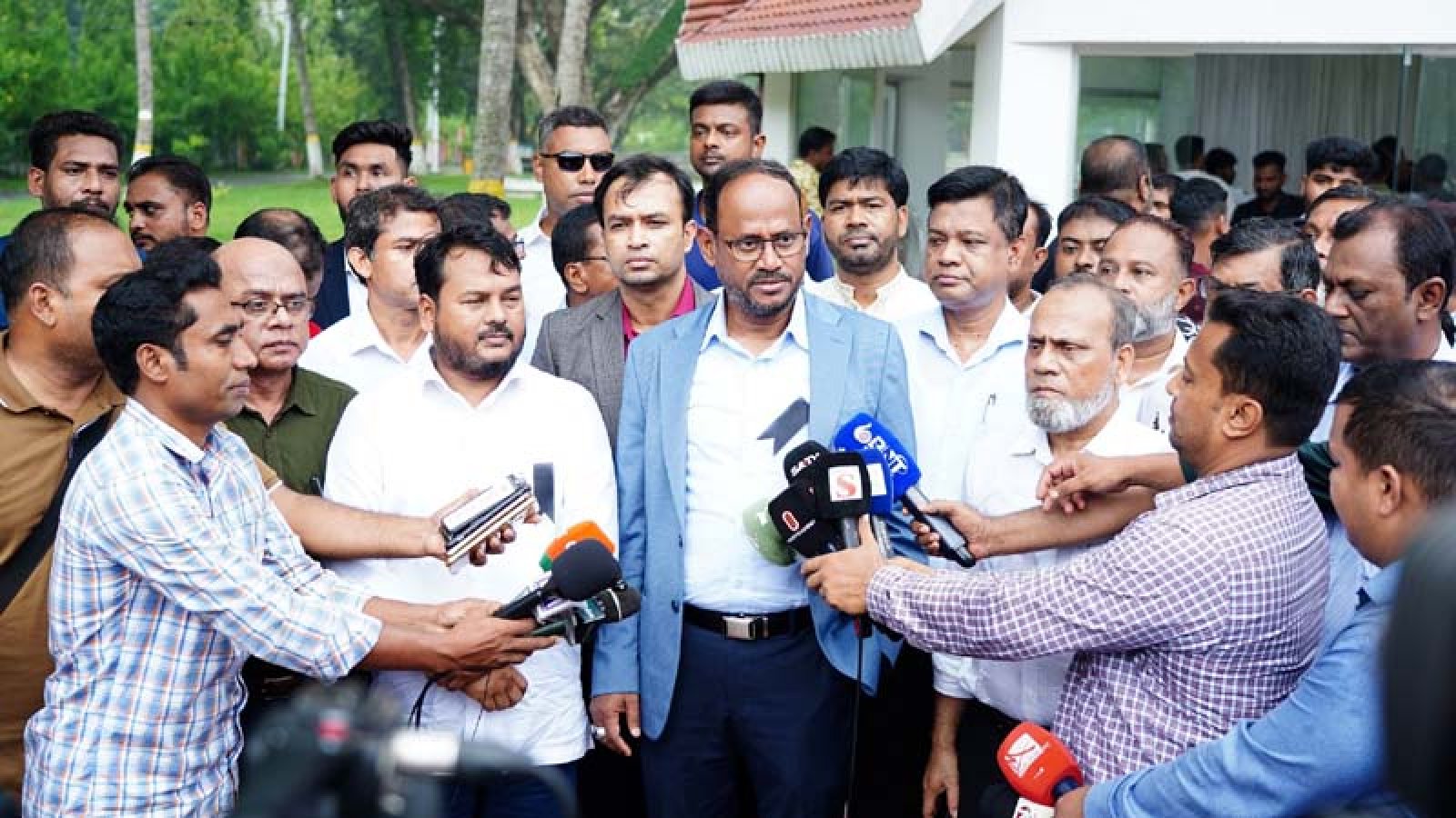 ঐতিহ্য পুনরুদ্ধারে রাজশাহী চিড়িয়াখানাকে নতুনভাবে সাজানো হবে : প্রাণিসম্পদ প্রতিমন্ত্রী